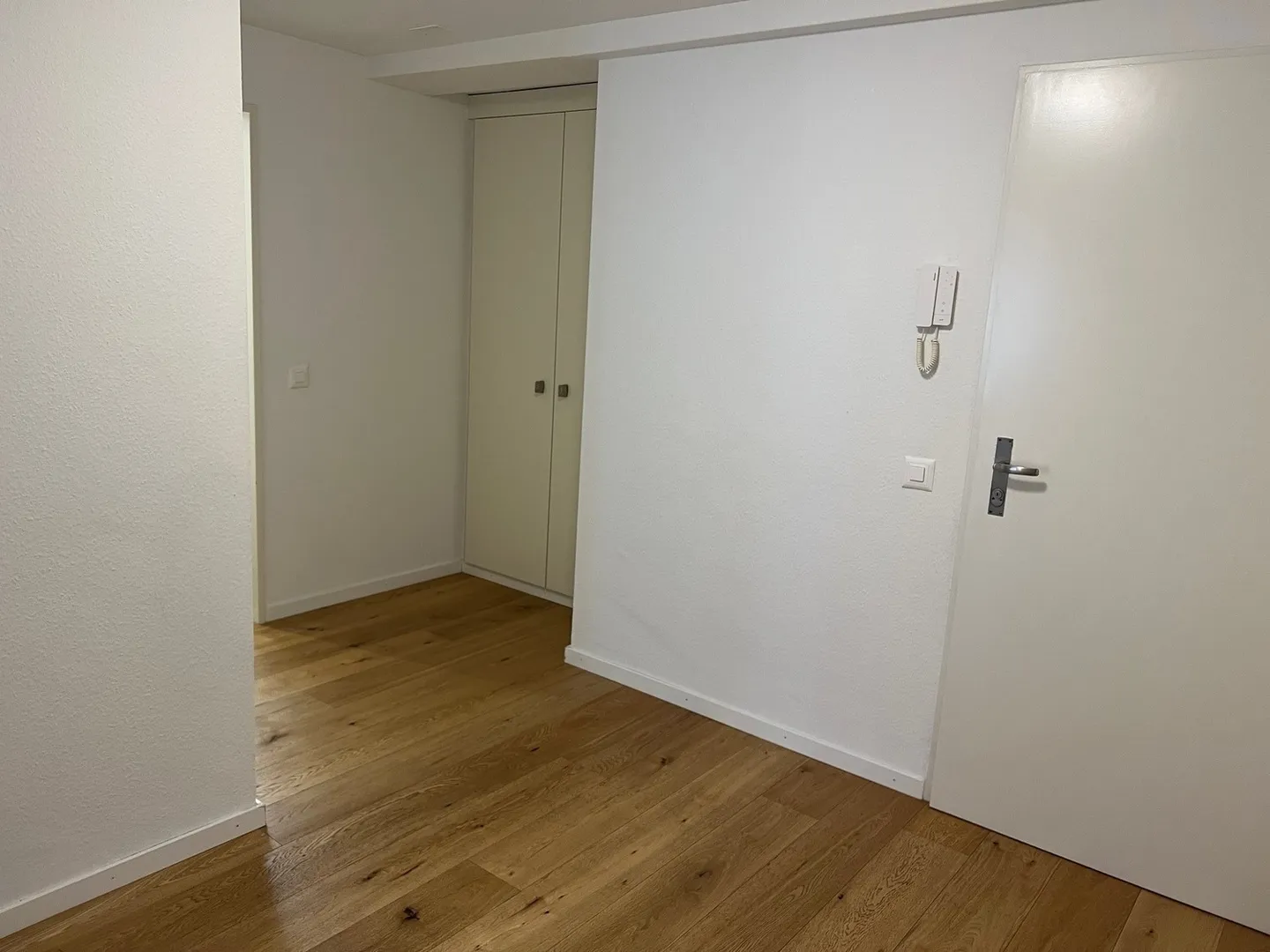 Charmante appartement de 2,5 pièces dans un emplacement central à Niederdorf - Photo 3 sur 11