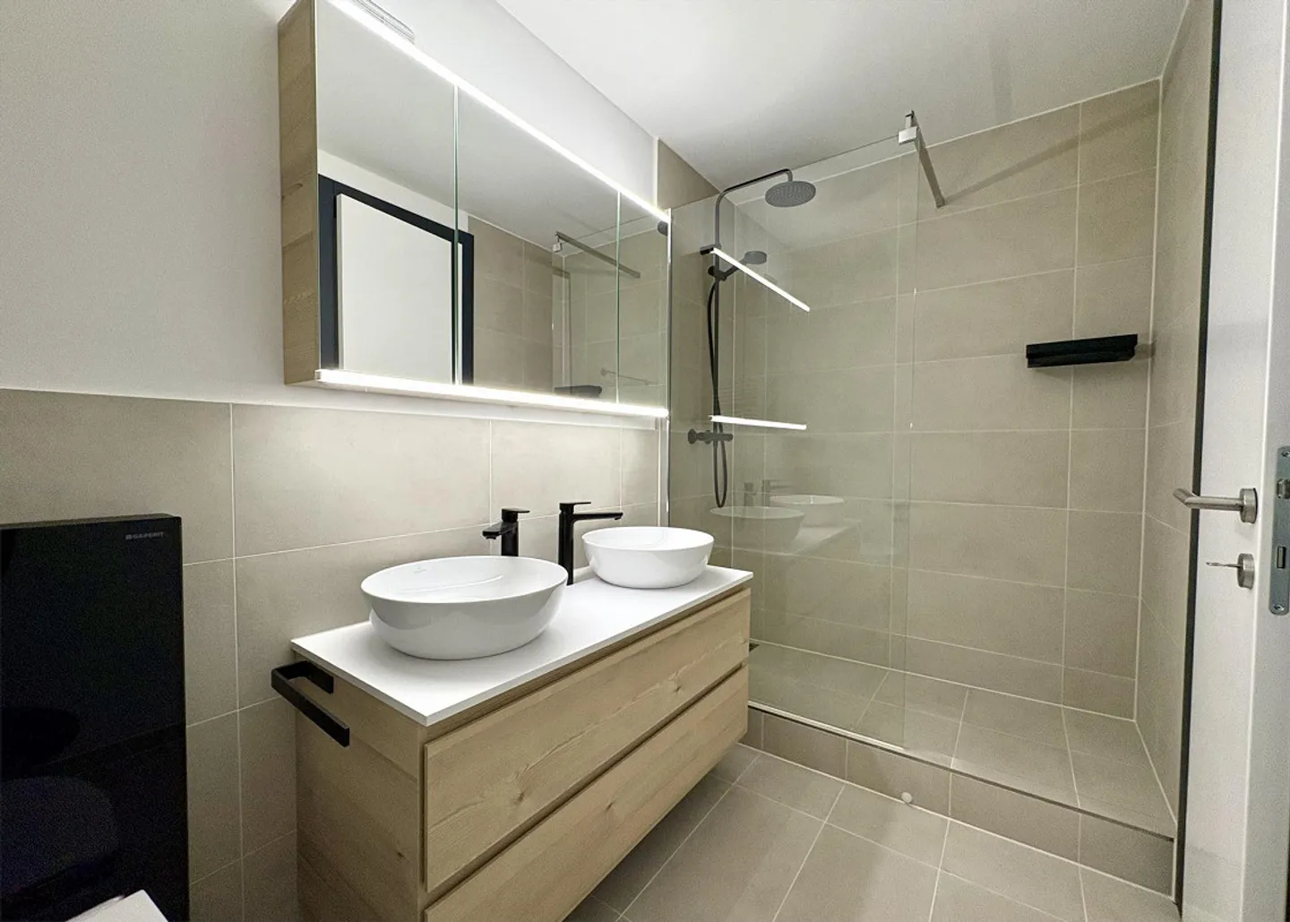 Appartement moderne de 4,5 pièces avec balcon et garage à Emmenbrücke - Photo 3 sur 17