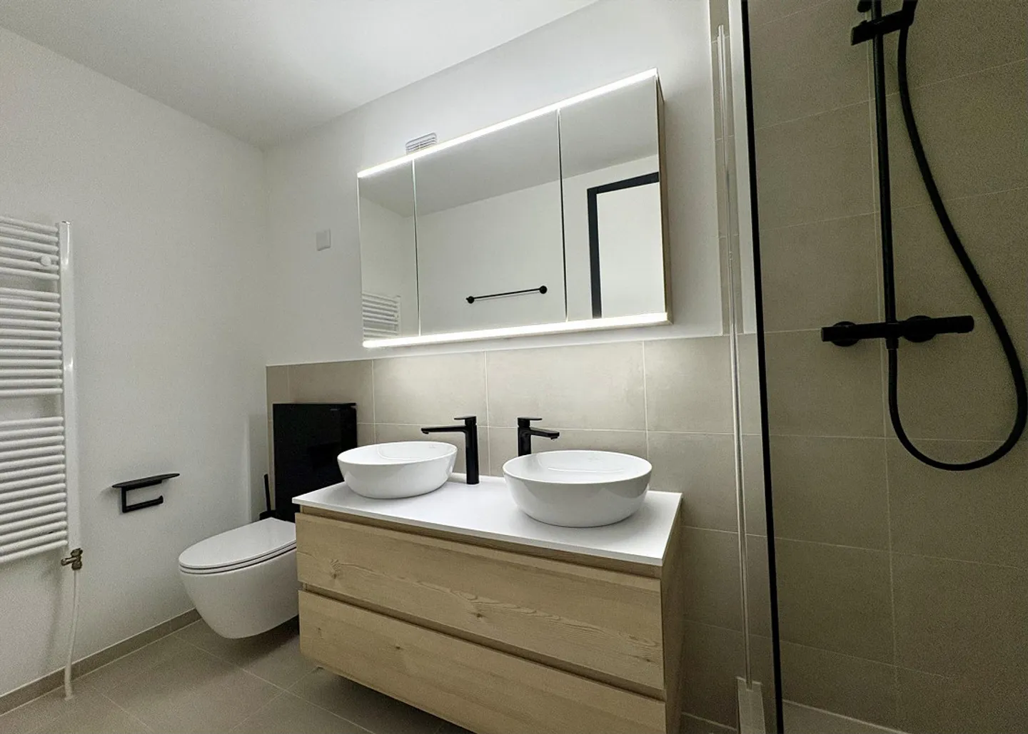 Appartement moderne de 4,5 pièces avec balcon et garage à Emmenbrücke - Photo 4 sur 17