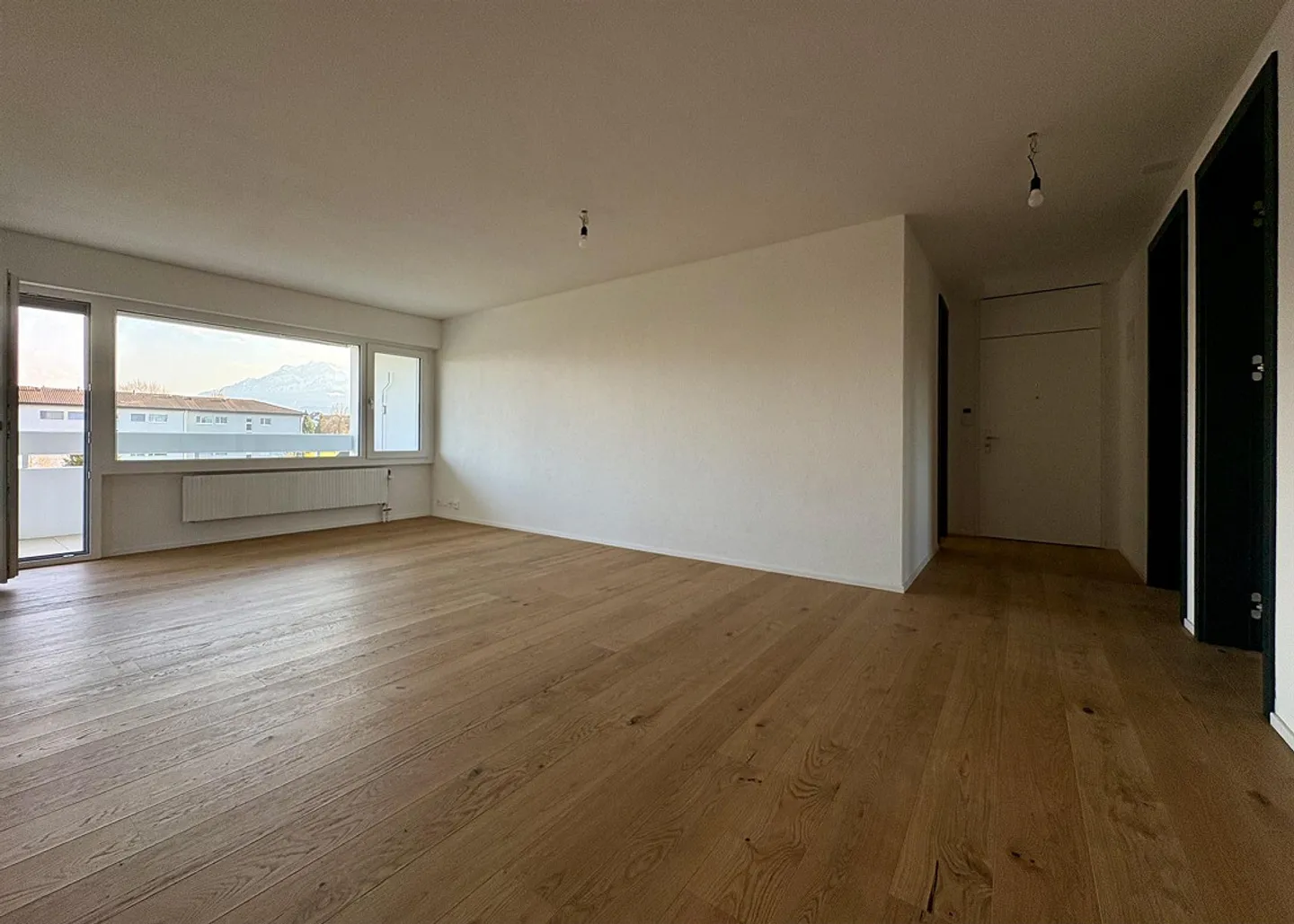 Appartement moderne de 4,5 pièces avec balcon et garage à Emmenbrücke - Photo 10 sur 17