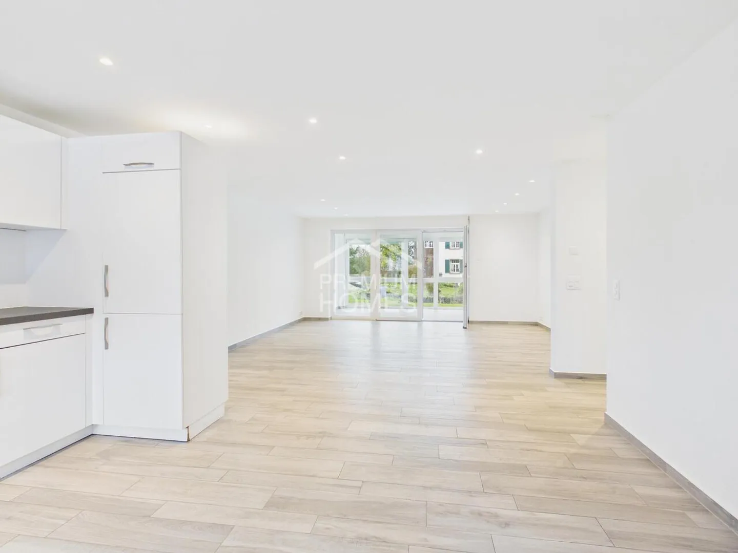 Modernes Apartment mit Balkon - Foto 3 von 7