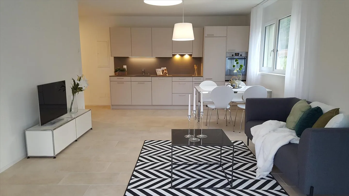 Appartamento moderno con 2 camere - Foto 2 di 3