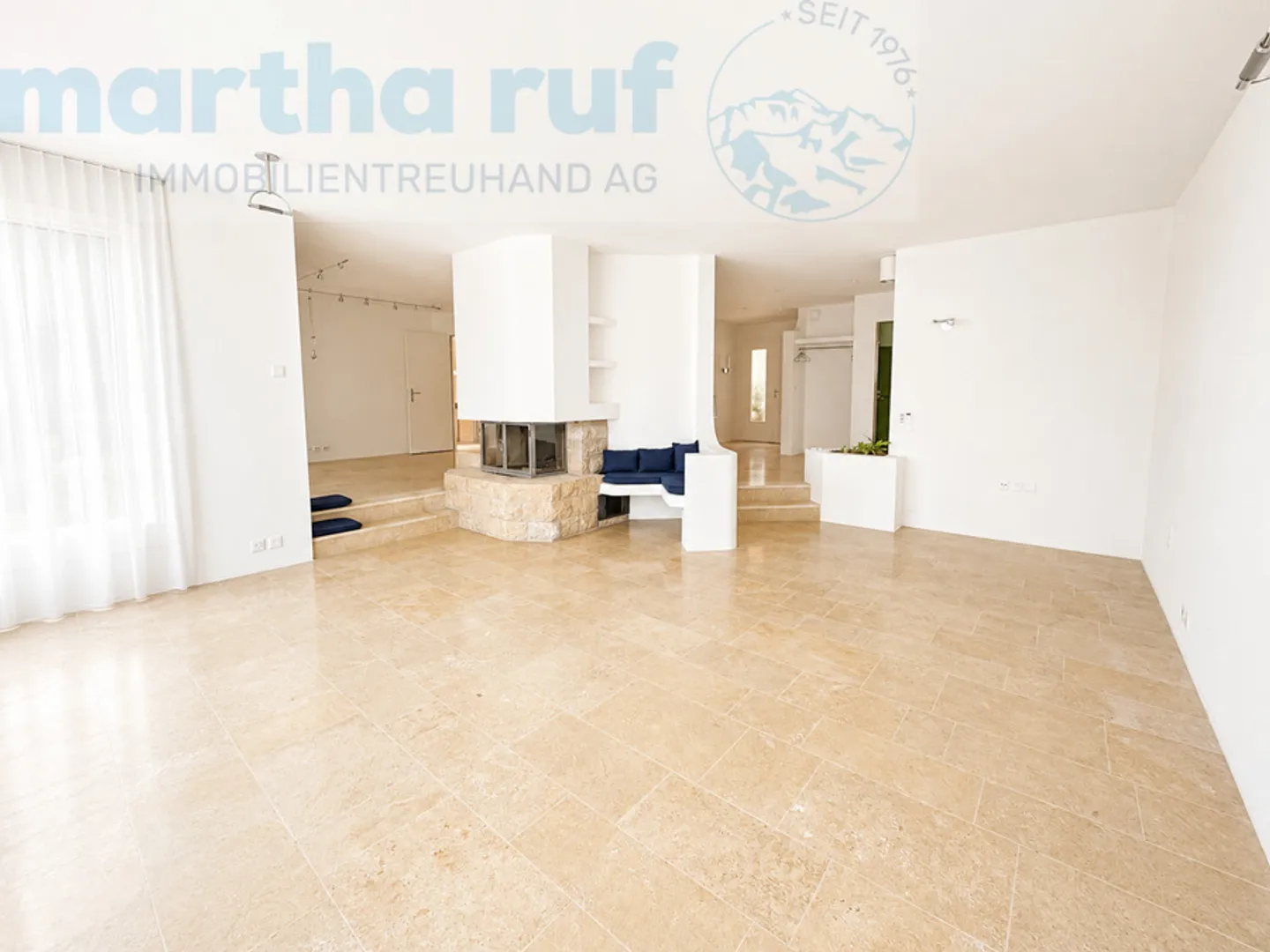 Ampia casa unifamiliare di 5,5 stanze, giardino e vista mozzafiato - Foto 2 di 17