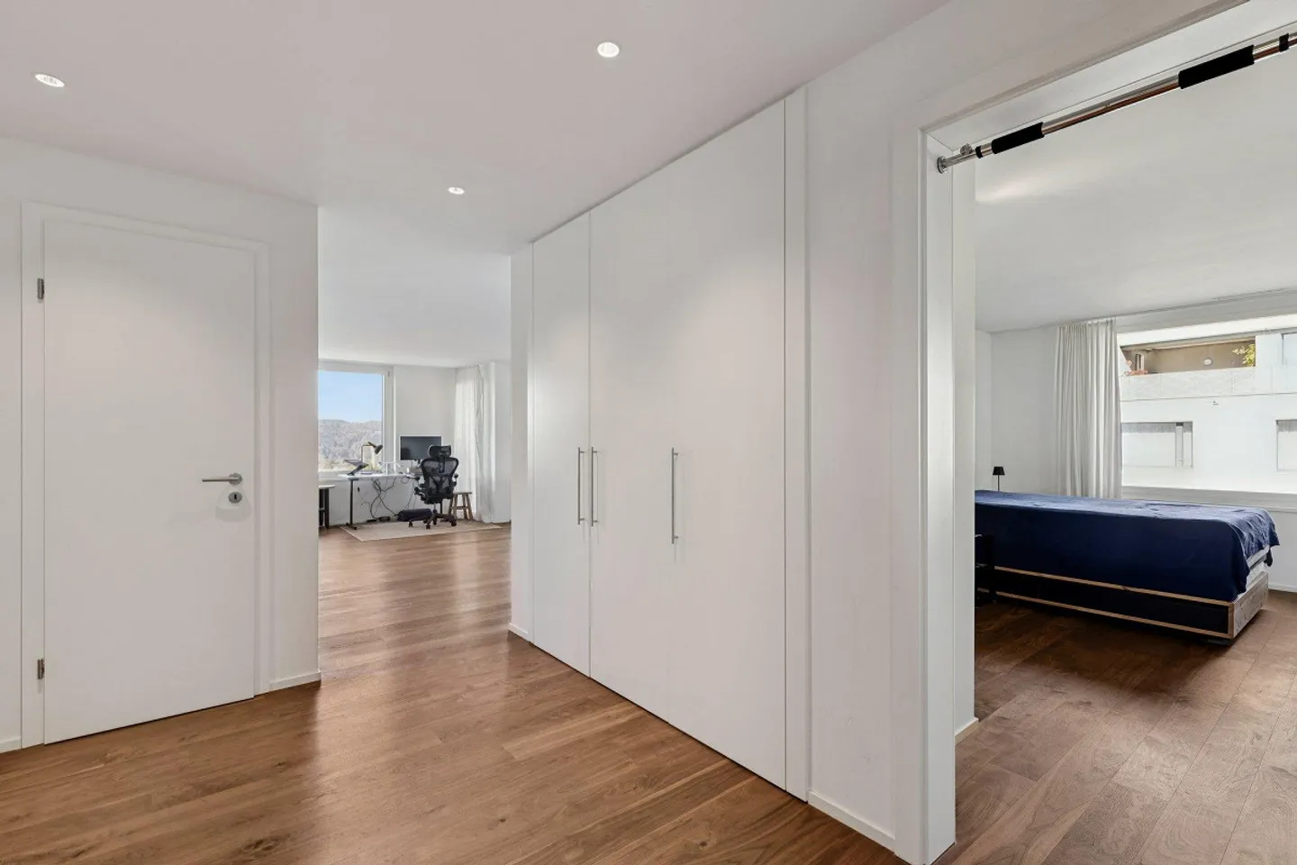 Stylish Living with a View in Winterthur-Seen - Photo 5 of 13