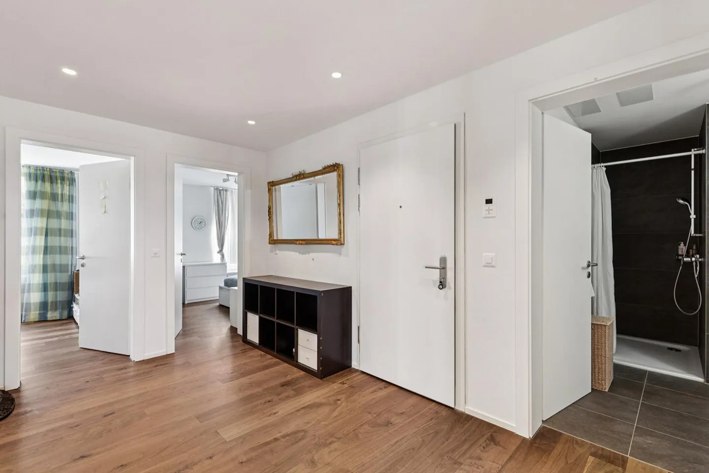Stylish Living with a View in Winterthur-Seen - Photo 7 of 13