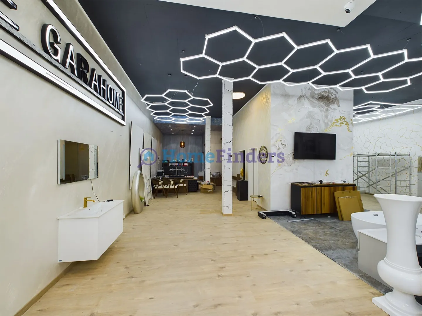 MODERN AND SPACIOUS - YOUR NEW BUSINESS LOCATION! - Photo 3 of 8