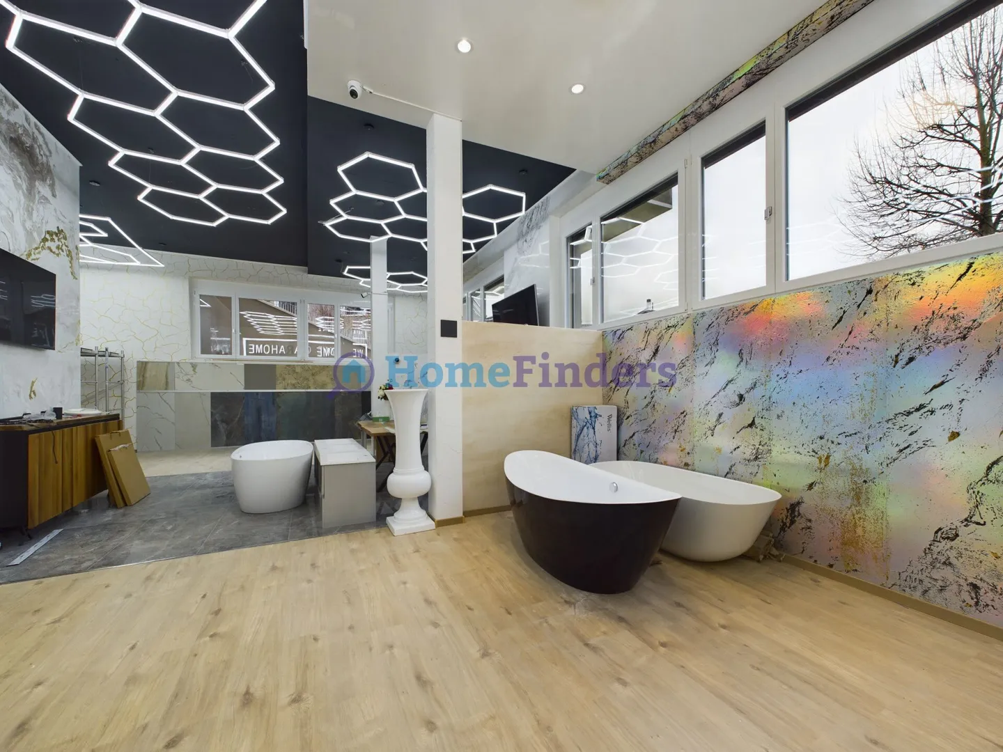 MODERN AND SPACIOUS - YOUR NEW BUSINESS LOCATION! - Photo 4 of 8