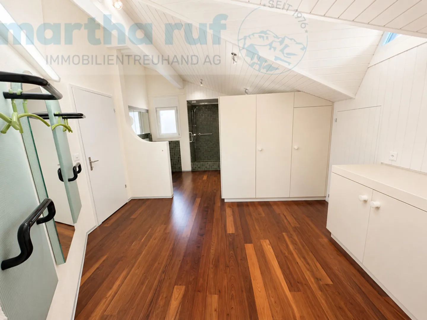 Ampia casa unifamiliare di 5,5 stanze, giardino e vista mozzafiato - Foto 12 di 17