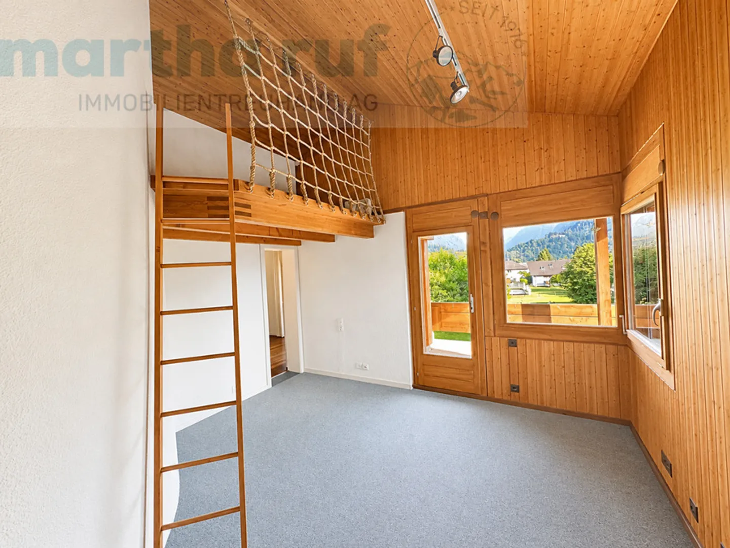 Ampia casa unifamiliare di 5,5 stanze, giardino e vista mozzafiato - Foto 14 di 17