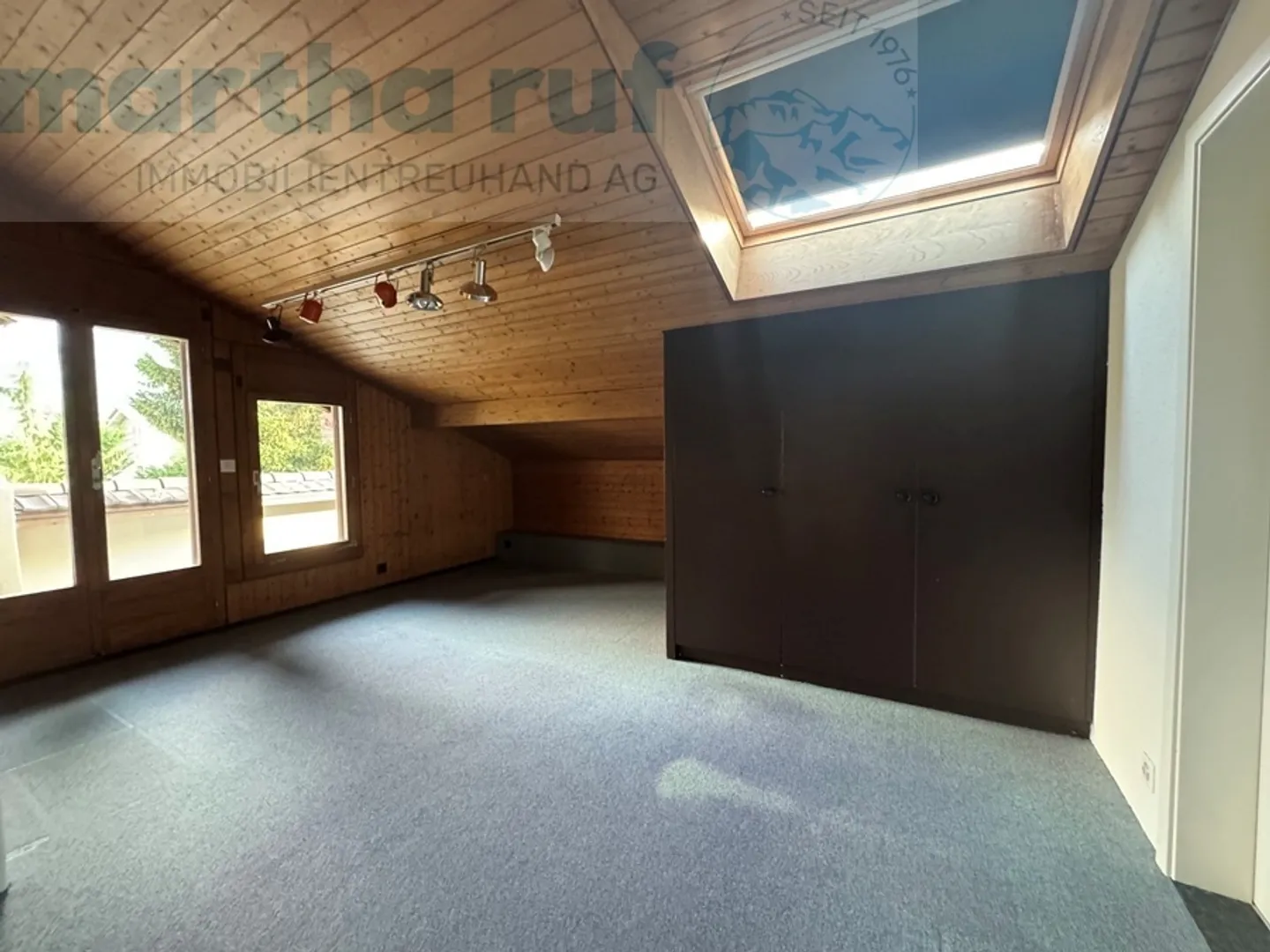Ampia casa unifamiliare di 5,5 stanze, giardino e vista mozzafiato - Foto 15 di 17