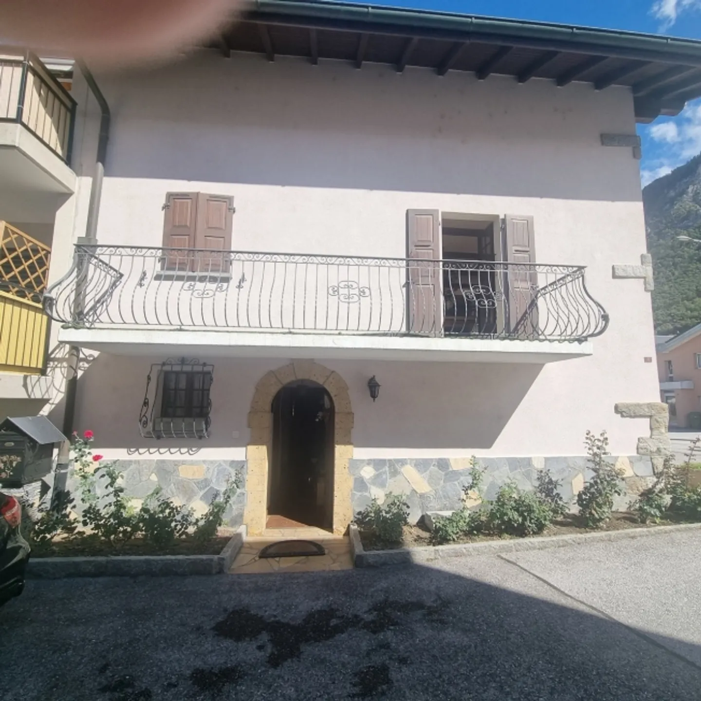 «BRAMOIS
Magnifique maison de village
2 appartements
Jardin - carnotzet» - Photo 1 sur 10