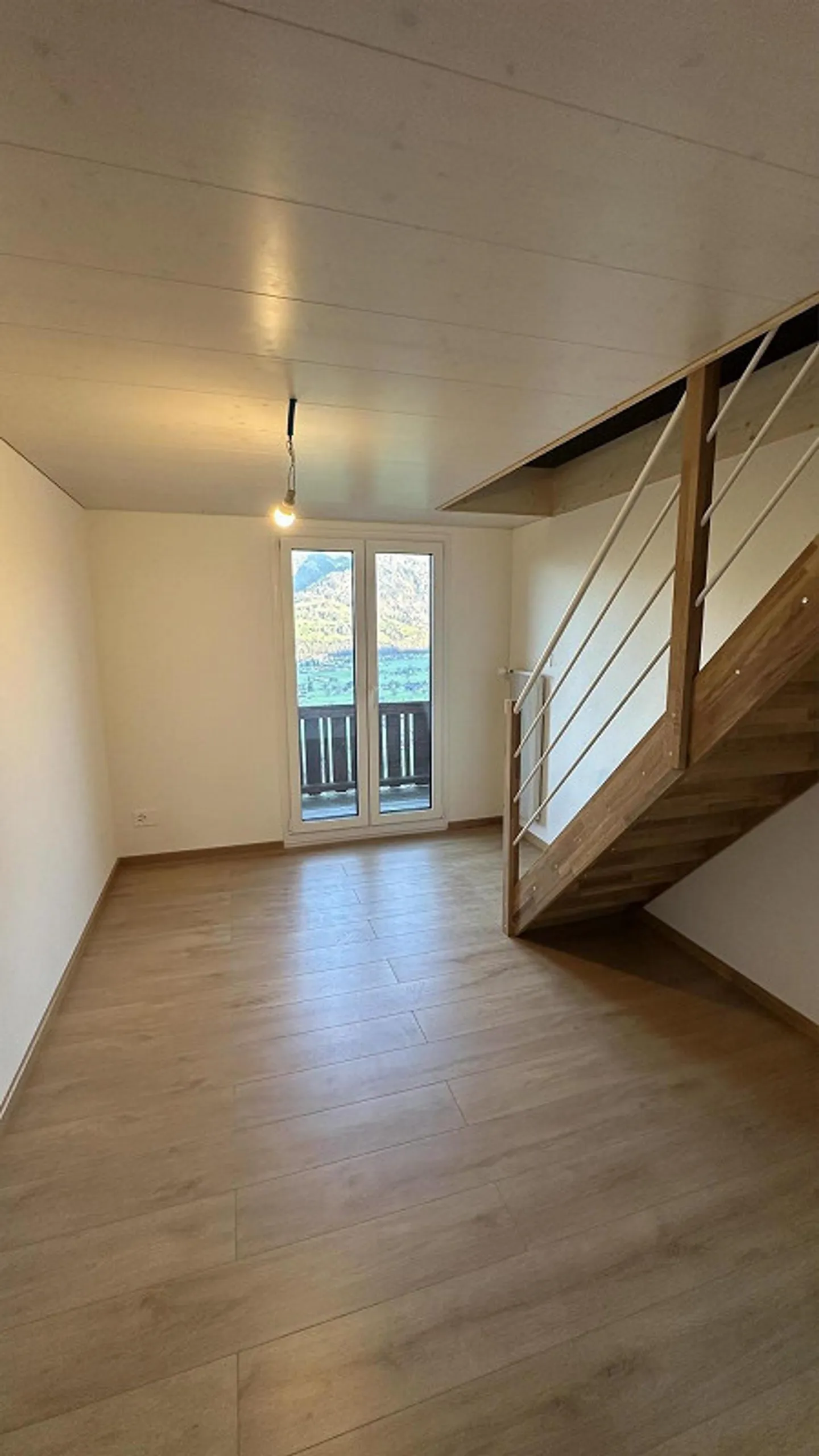 5.5 Room Attic Apartment - Photo 5 of 12