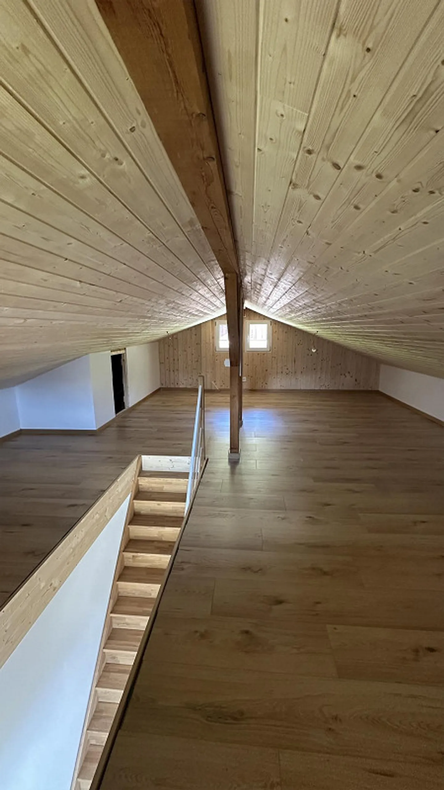 5.5 Room Attic Apartment - Photo 6 of 12