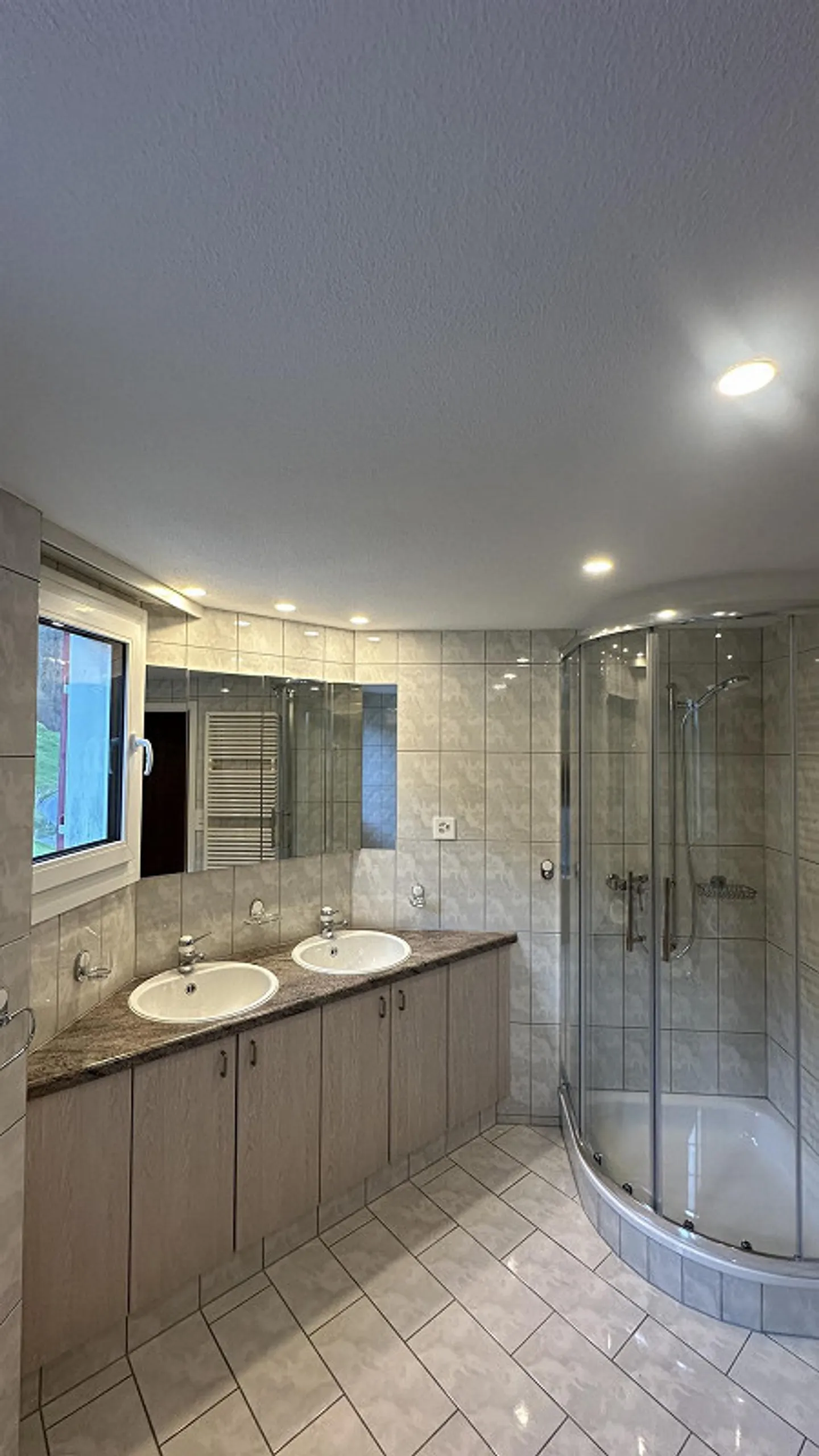 5.5 Room Attic Apartment - Photo 9 of 12