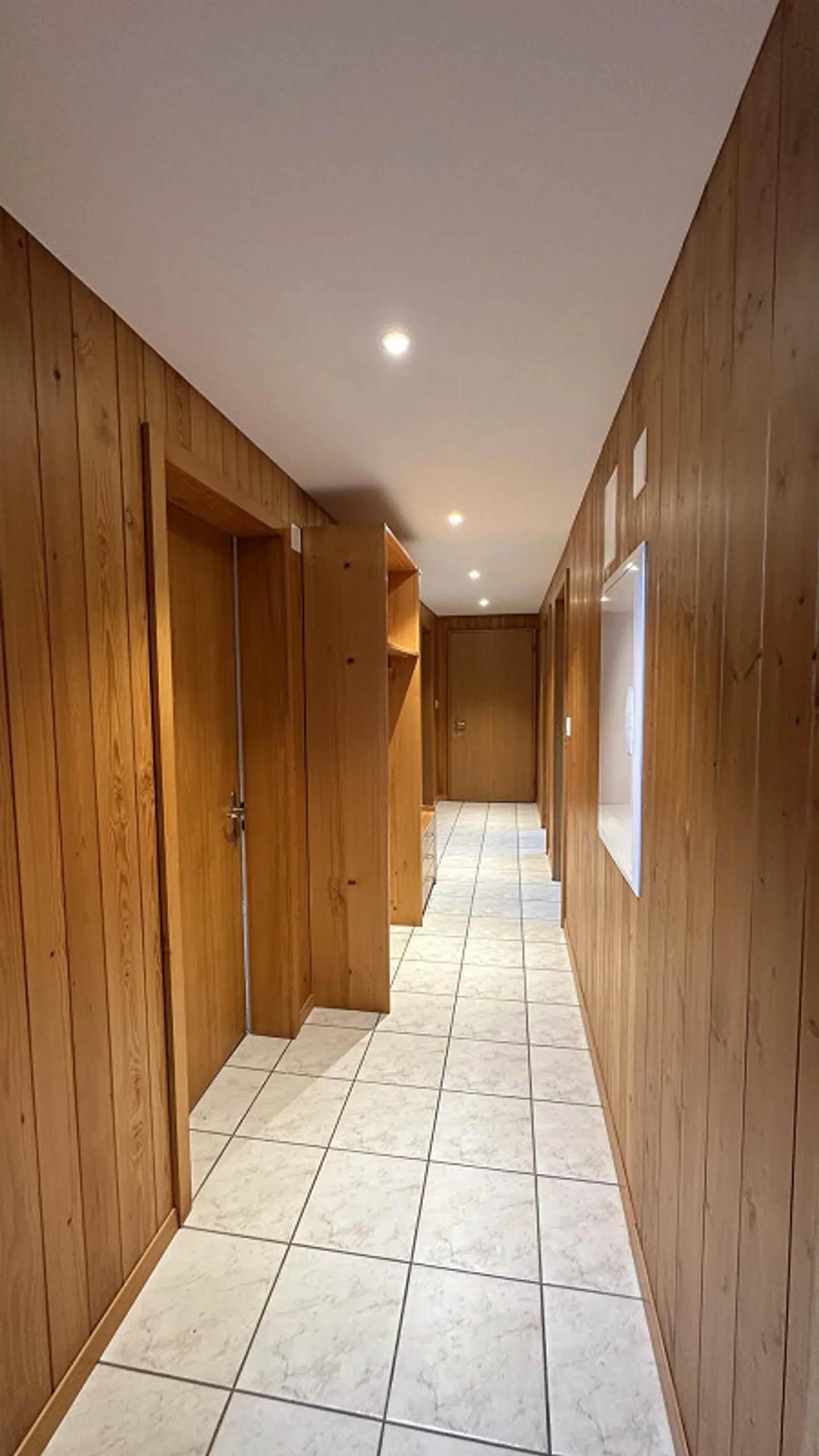 5.5 Room Attic Apartment - Photo 11 of 12