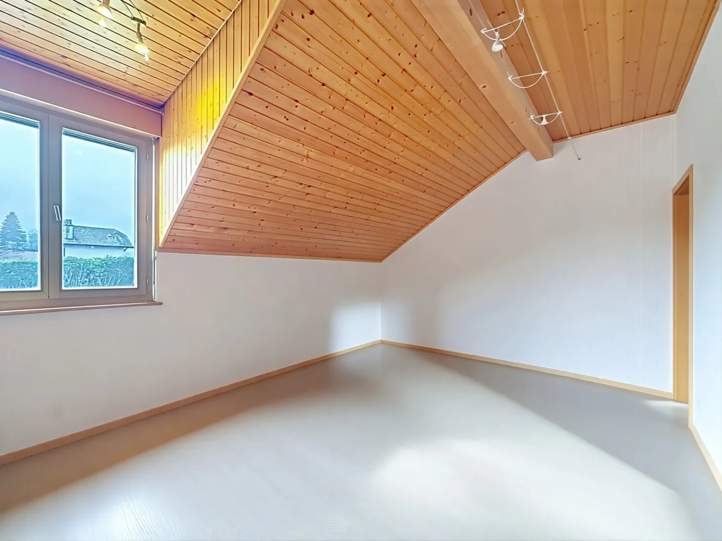 Incantevole Casa Familiare a Mies - Foto 12 di 20