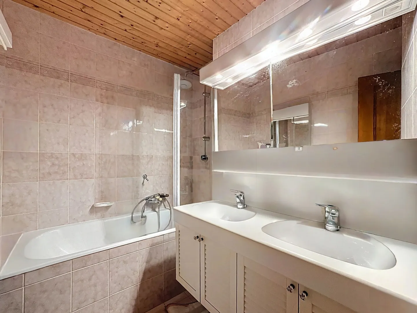 Incantevole Casa Familiare a Mies - Foto 13 di 20