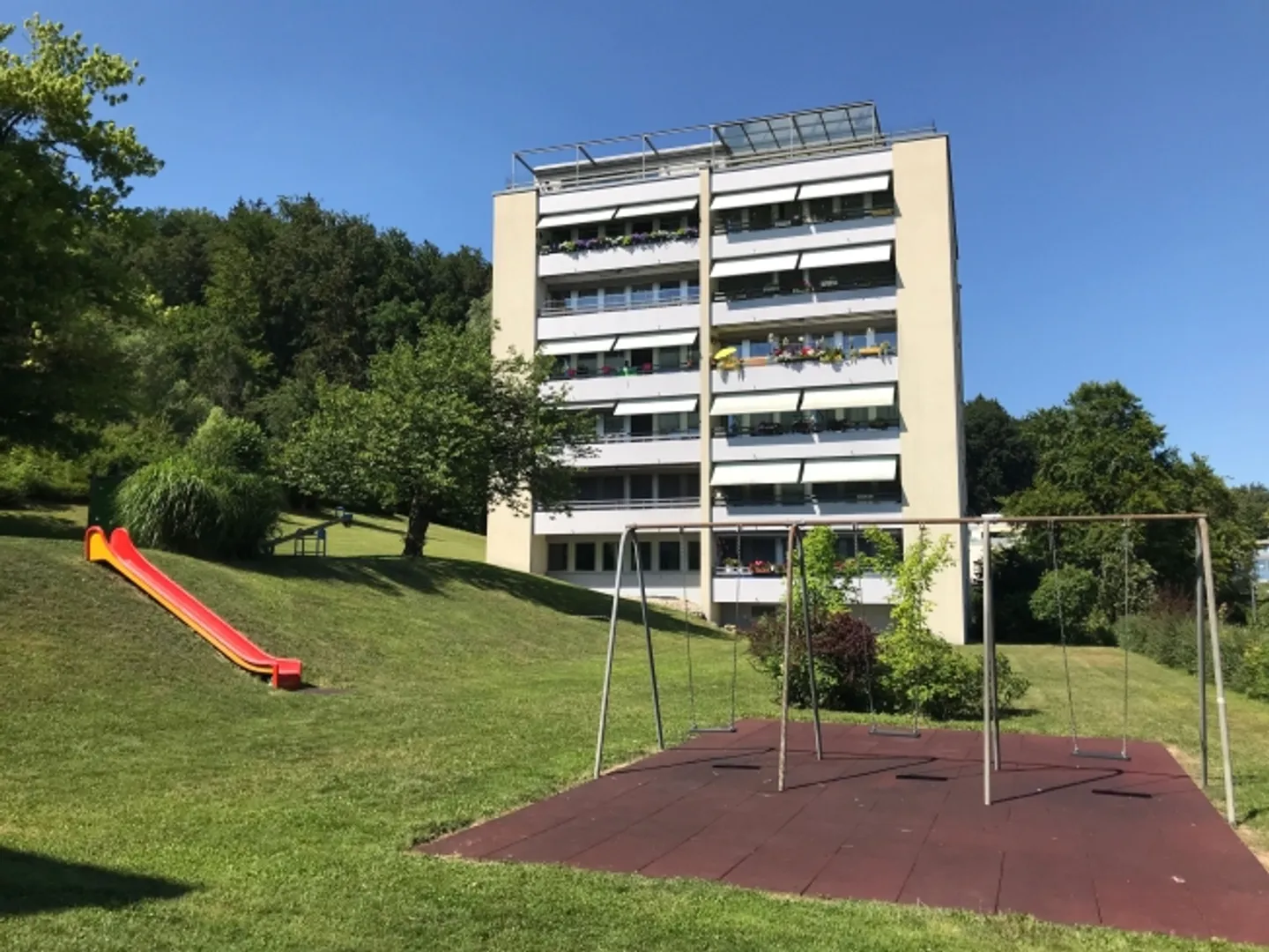 Geräumige Wohnung in ruhiger Lage - Foto 3 von 12