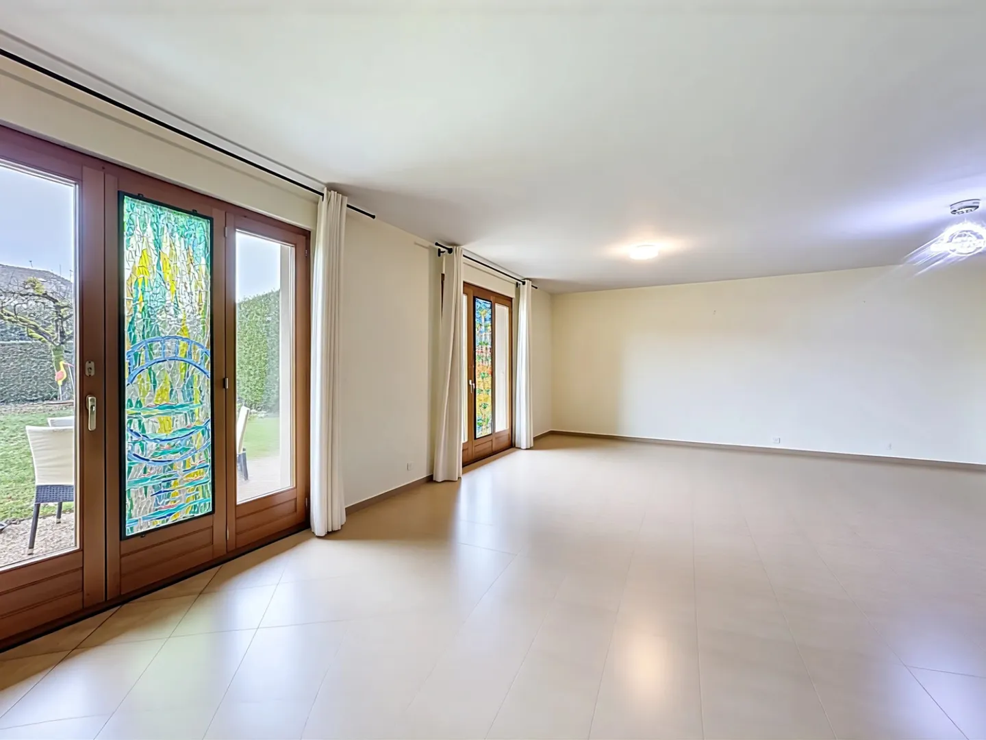 Incantevole Casa Familiare a Mies - Foto 2 di 20