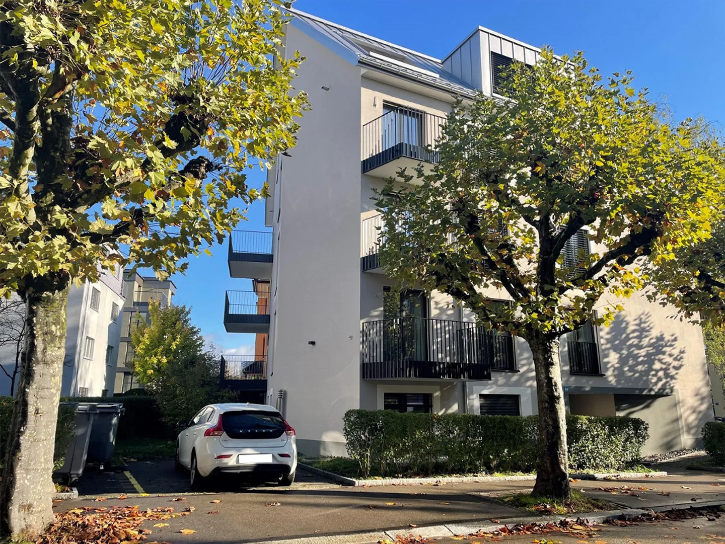 Outdoor Parking Space in Zurich - Photo 2 of 2