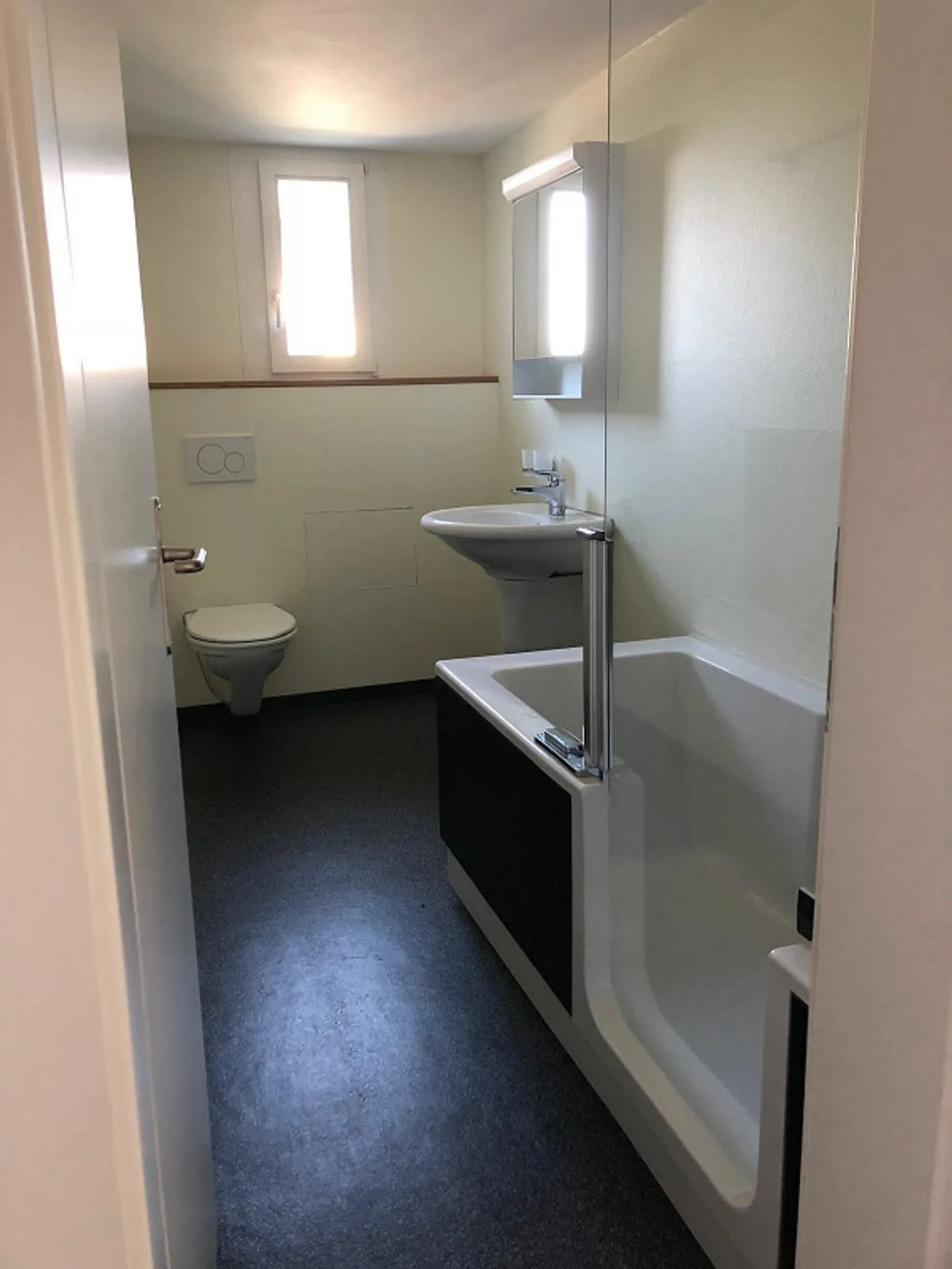 Appartamento con area giardino - Foto 2 di 6