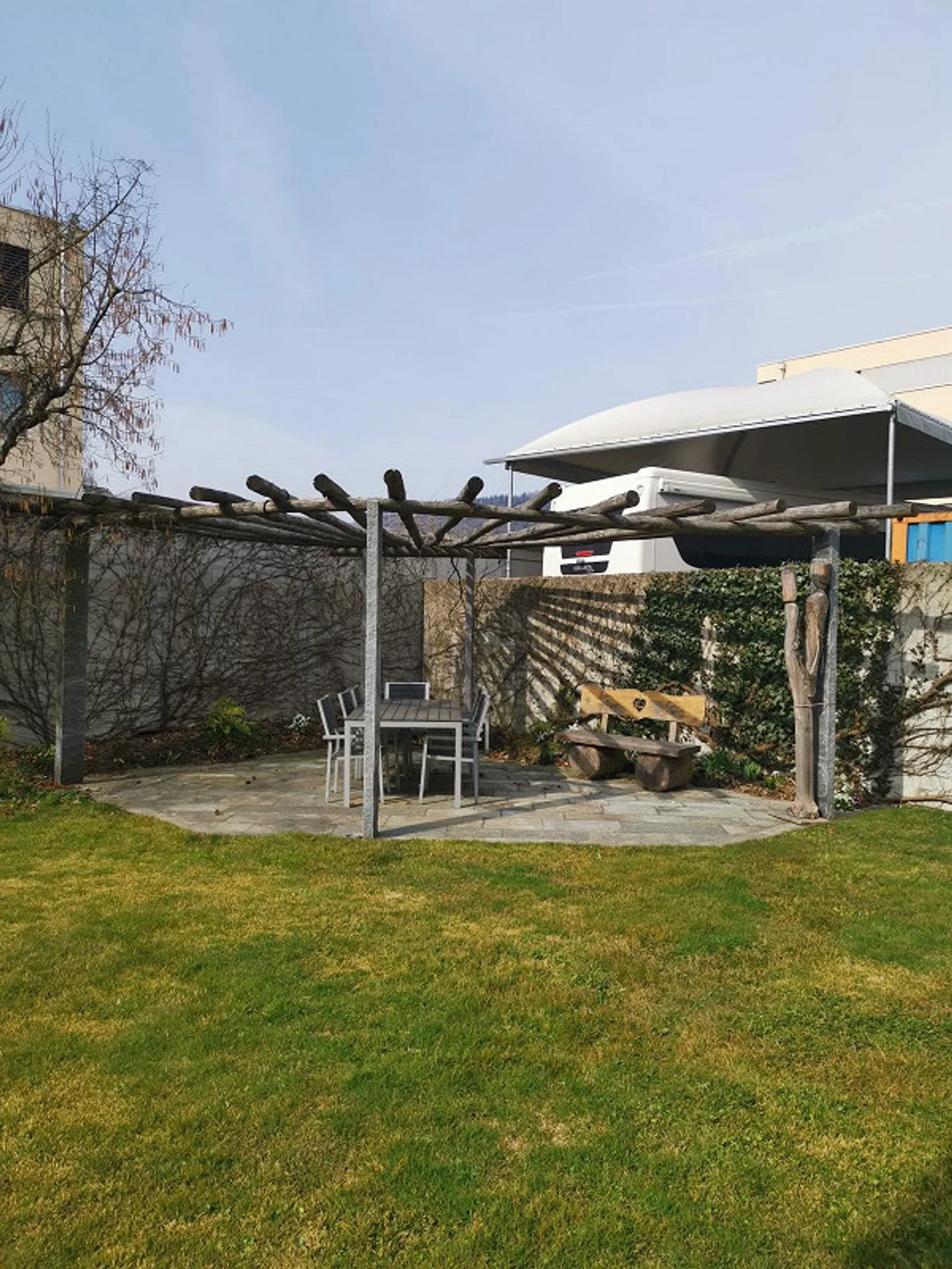 Appartamento con area giardino - Foto 5 di 6