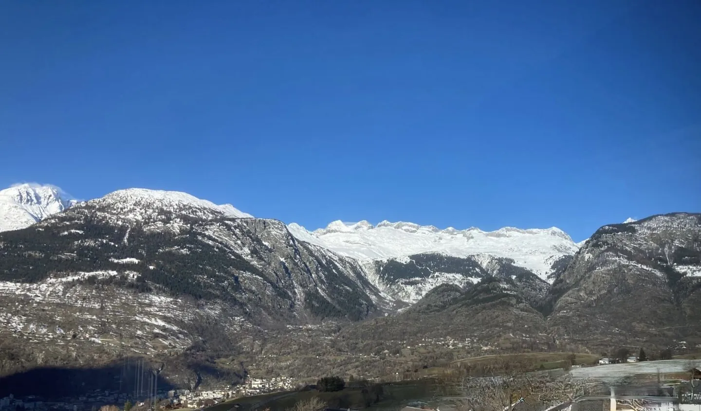 Dreamlike modern villa with breathtaking panoramic views - Photo 22 of 23