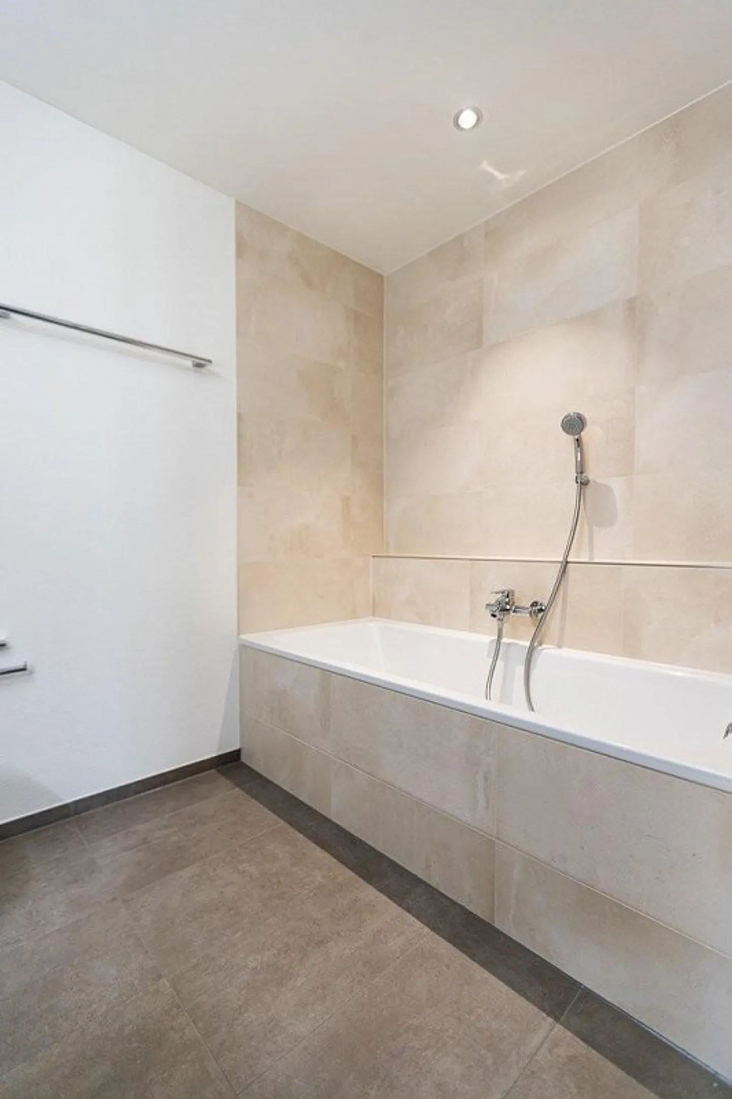 Appartement moderne de 3,5 pièces avec espace jardin à louer - Photo 6 sur 11