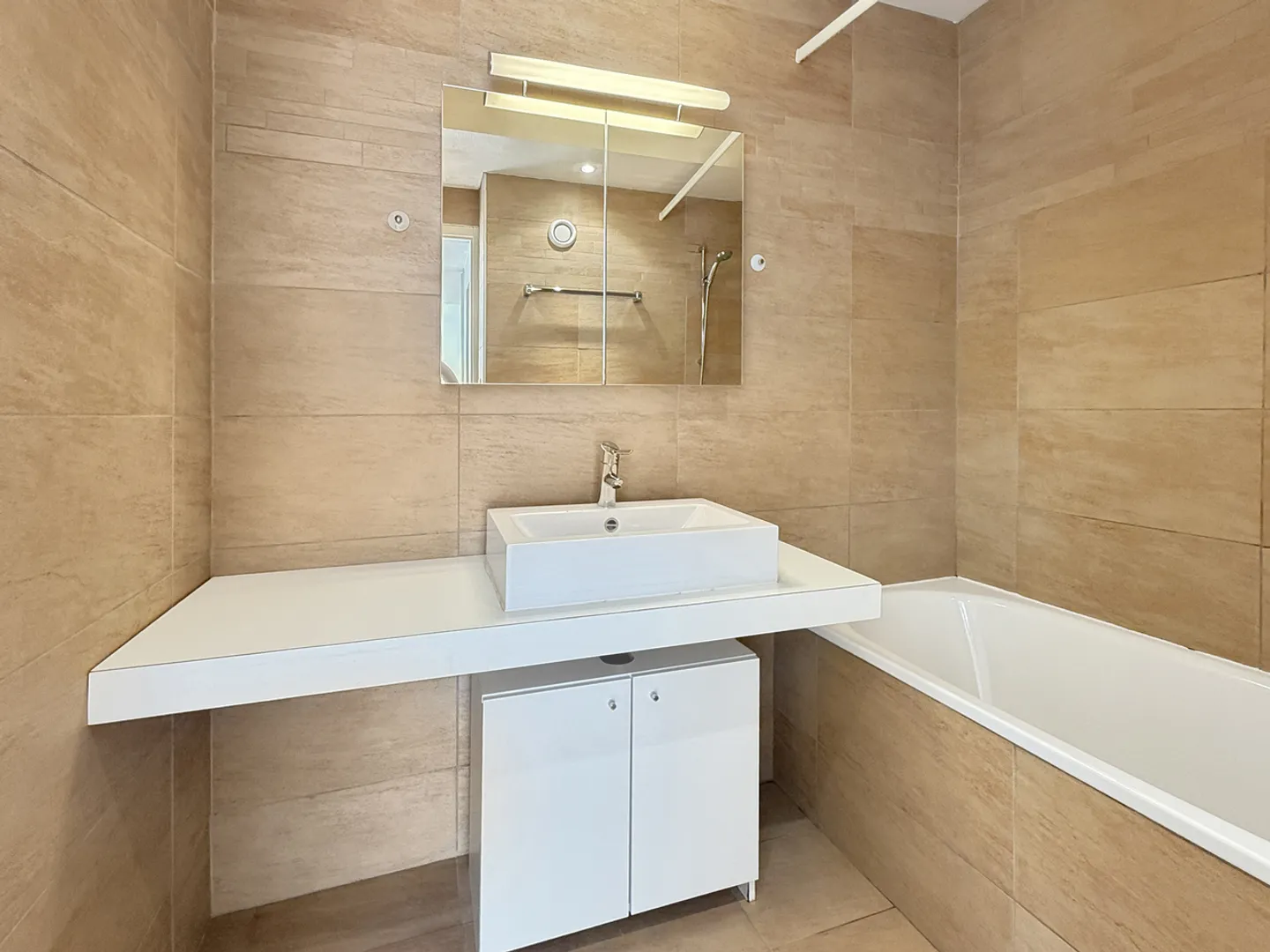 Coppet - Appartamento 2.5 stanze a due passi dalla stazione - Foto 10 di 11