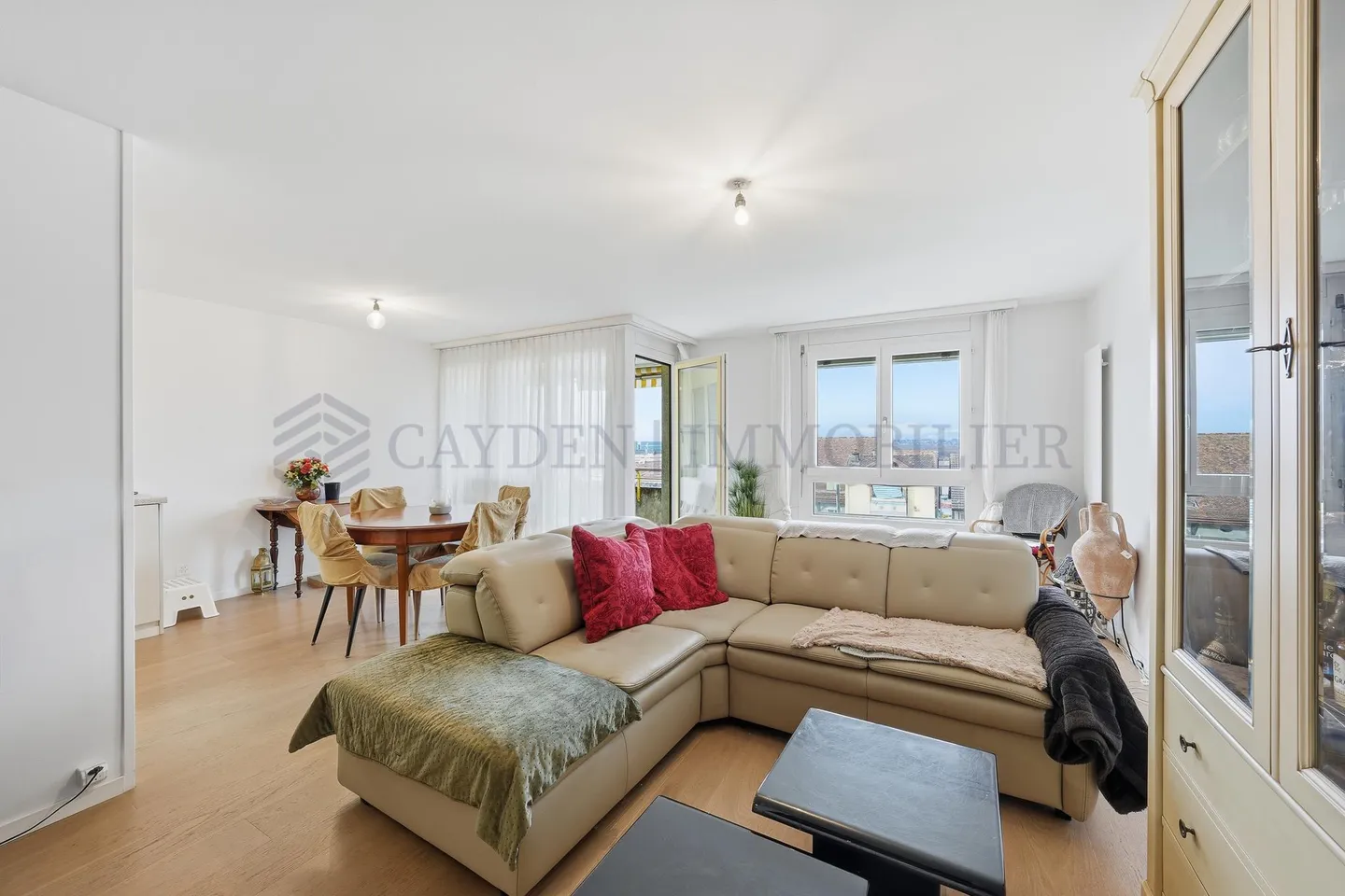 Avantage Casatax ! Joli 4 pièces avec vue dégagée sur le Jura - Photo 1 sur 7