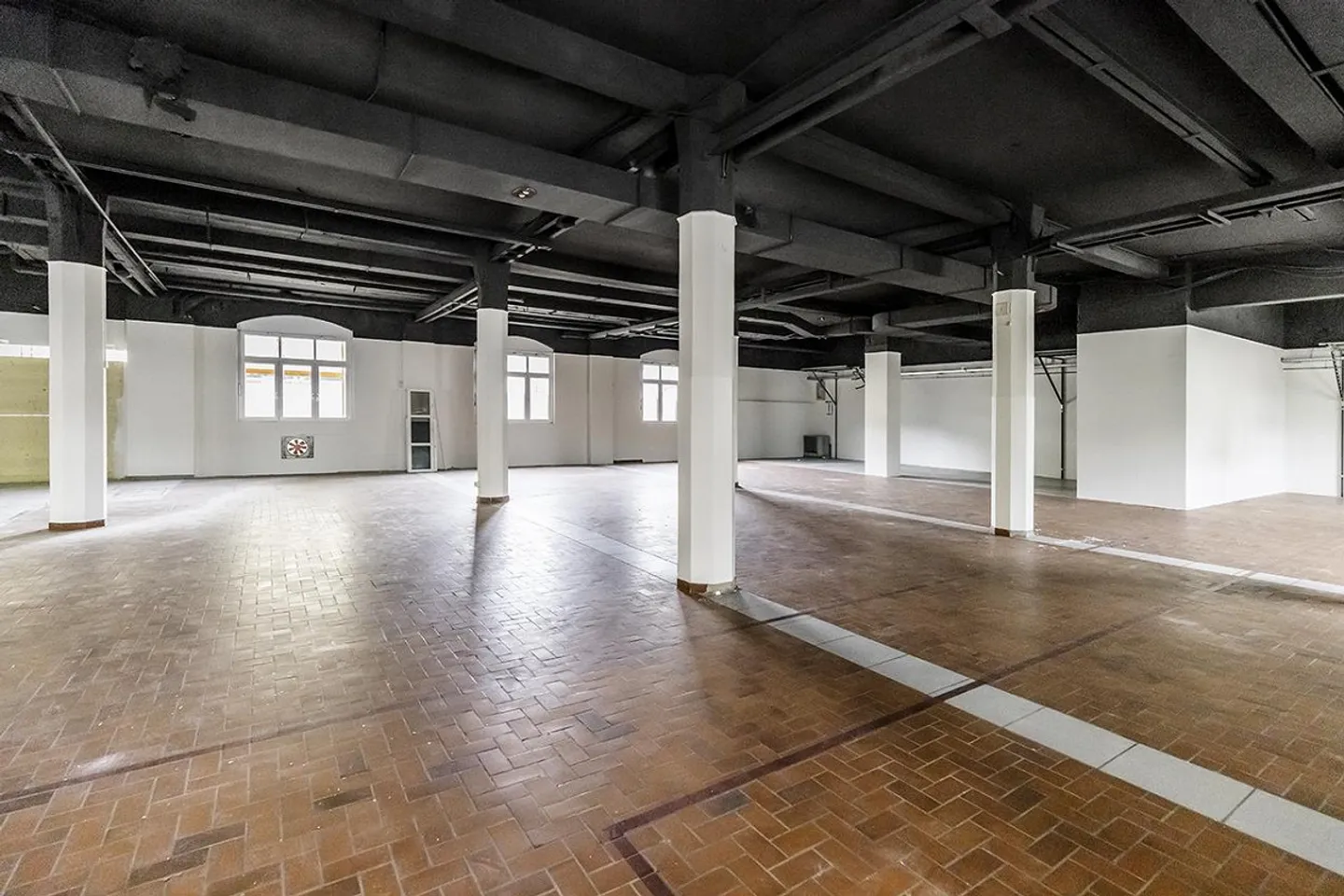 Ampia area Fitness/Studio/Officina fino al 31.01.2028 - Foto 2 di 5
