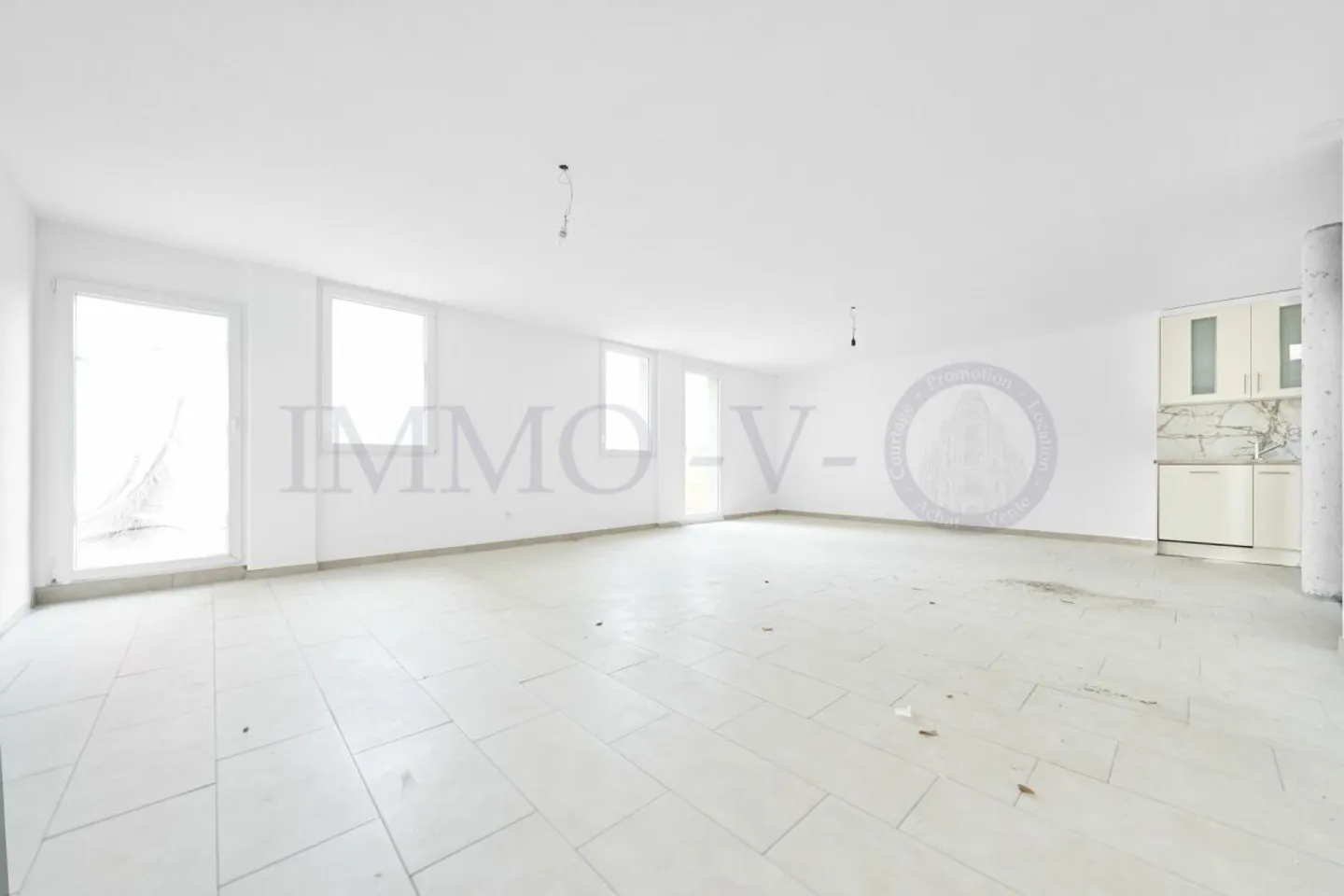 GERÄUMIGES NEUES DUPLEX MIT TERRASSE - Foto 4 von 9