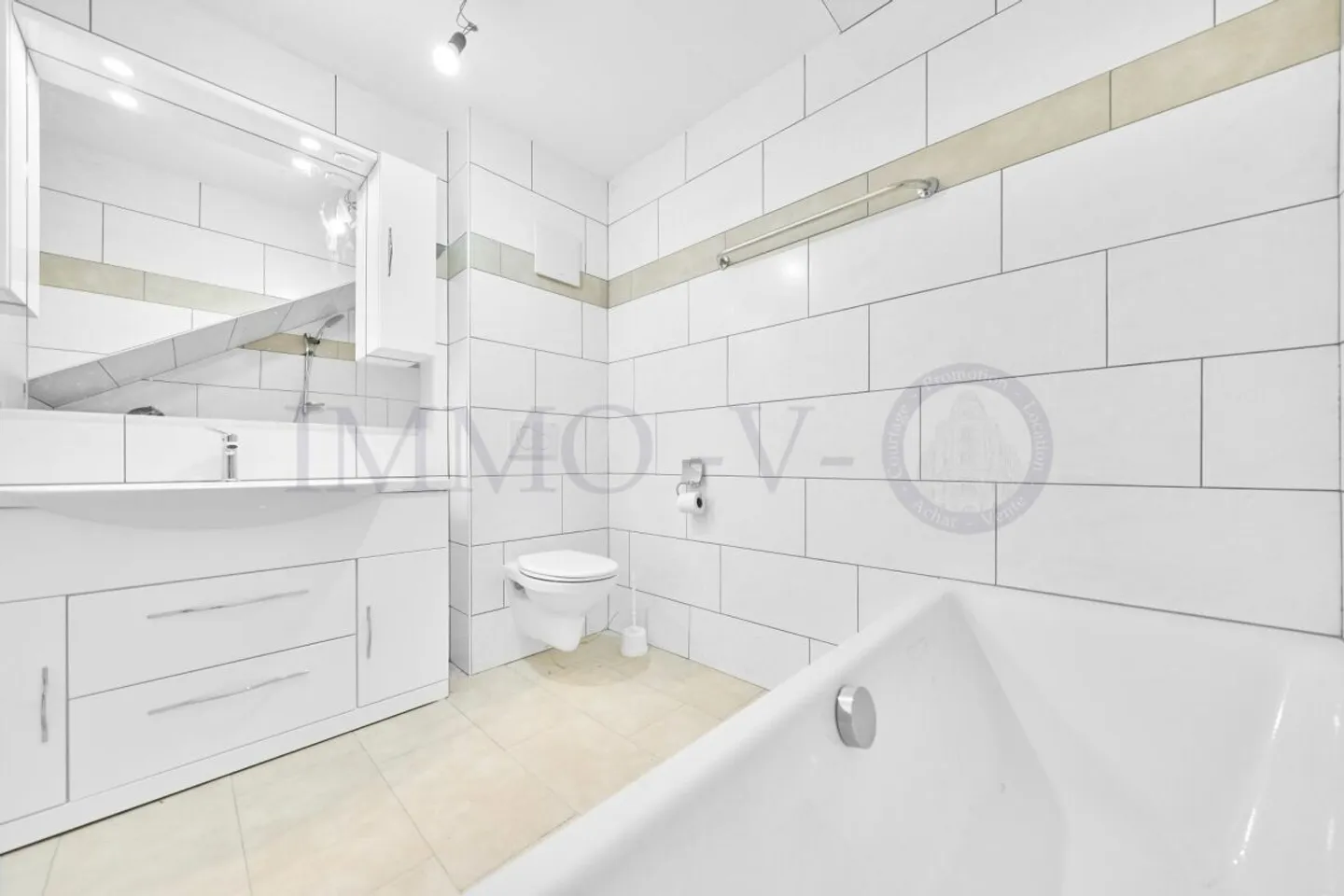 GERÄUMIGES NEUES DUPLEX MIT TERRASSE - Foto 9 von 9