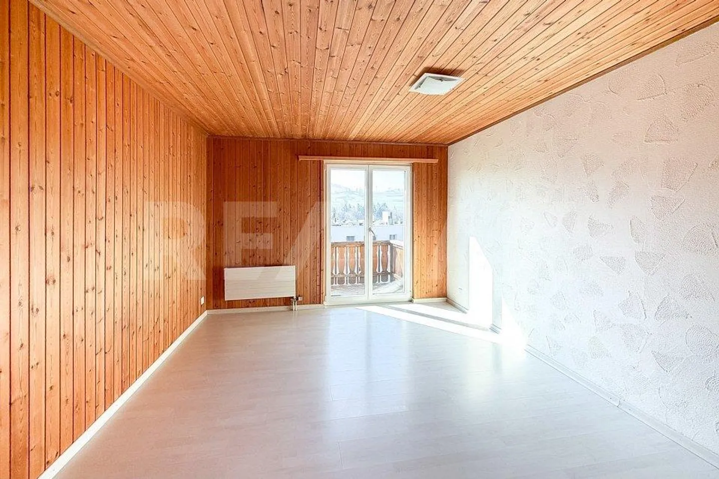 Casa trifamiliare con spazio commerciale - in zona residenziale e commerciale mista... - Foto 9 di 13