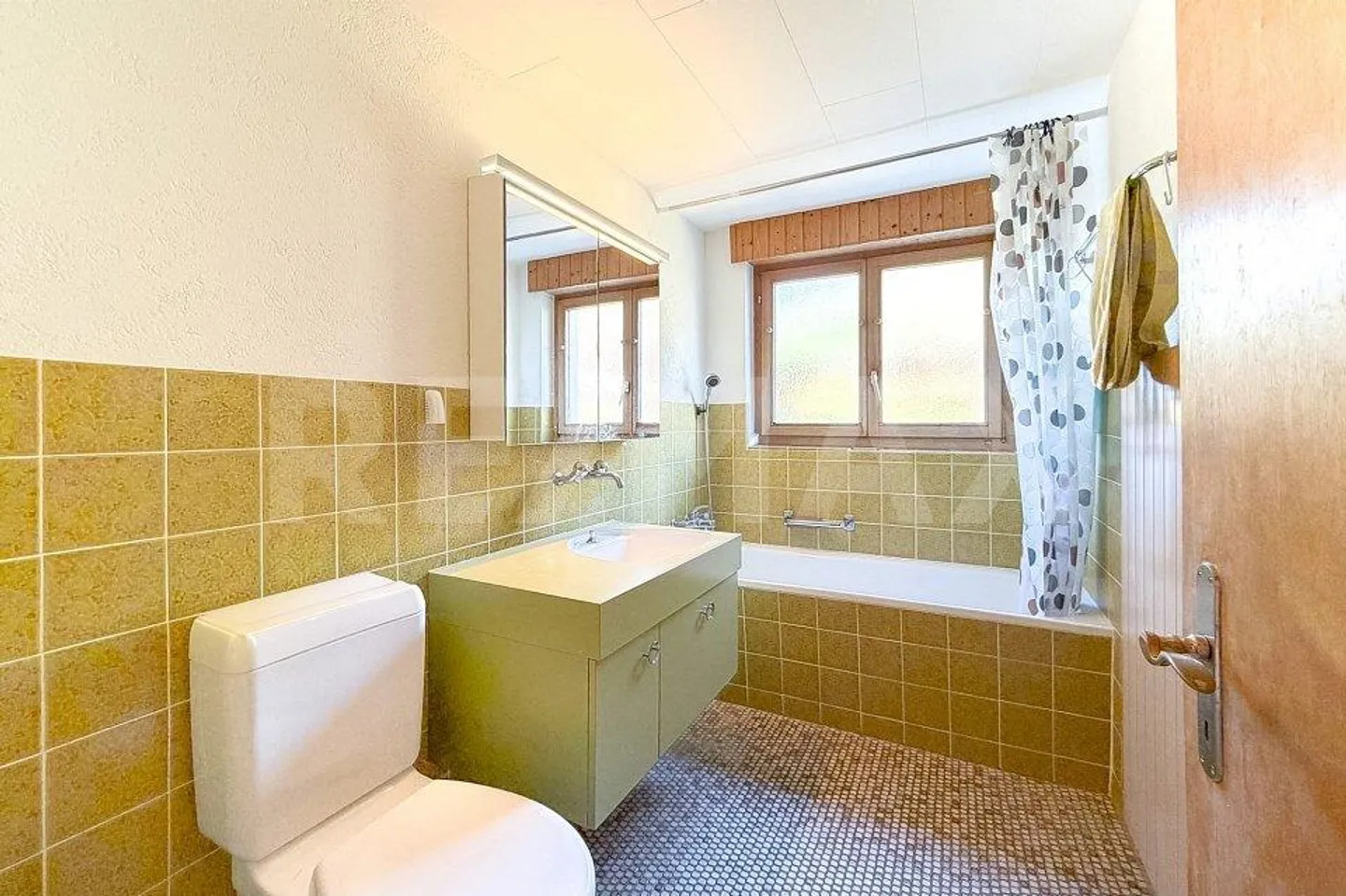 Casa trifamiliare con spazio commerciale - in zona residenziale e commerciale mista... - Foto 13 di 13
