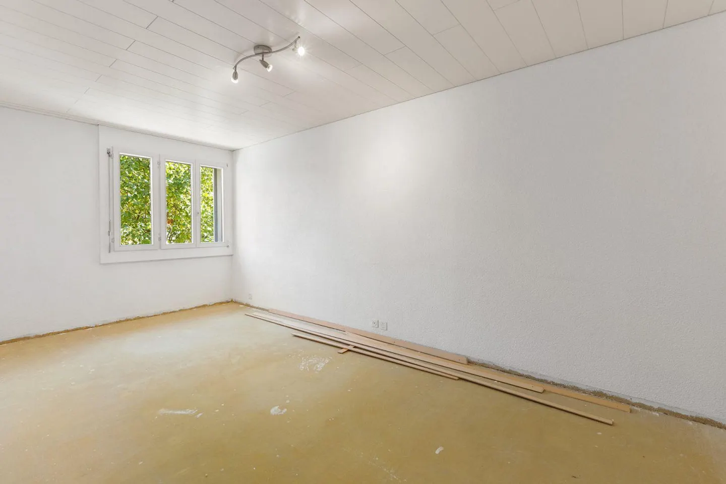 Appartamento 4.5 stanze con potenziale e molte possibilità di design - Foto 4 di 7