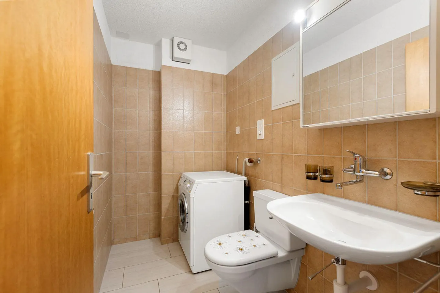 Appartamento 4.5 stanze con potenziale e molte possibilità di design - Foto 6 di 7