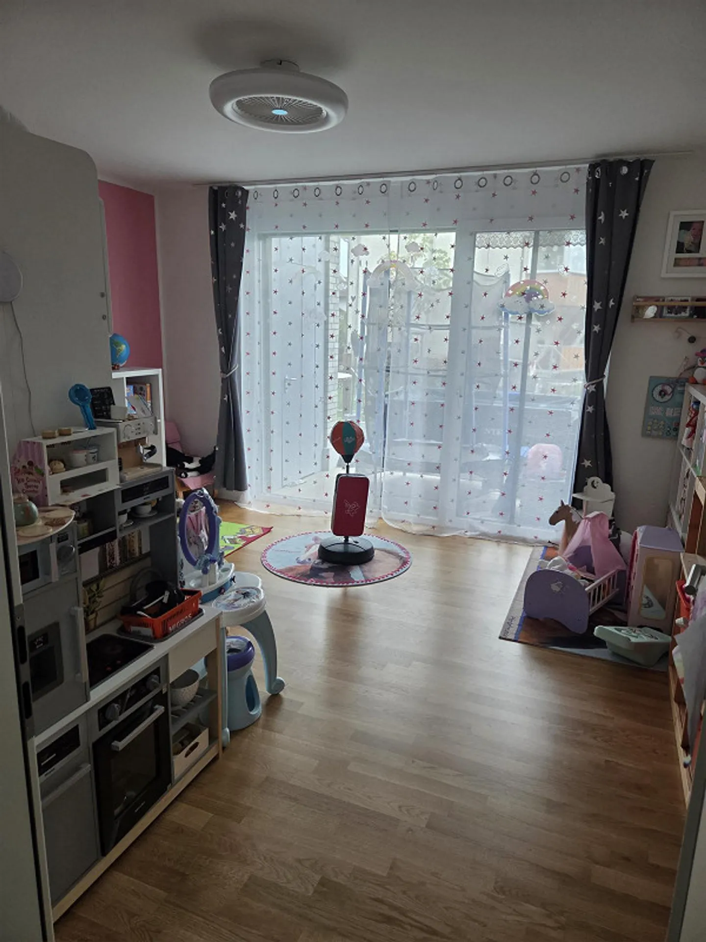 Femme - Photo 10 sur 15