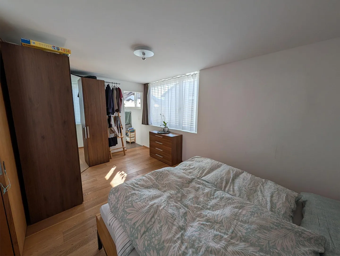 Sunny 4.5-room apartment in Trin Mulin as a primary or secondary residence - Photo 4 of 10