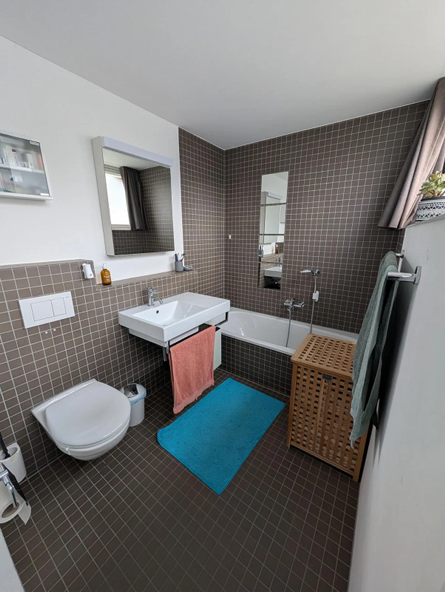 Sunny 4.5-room apartment in Trin Mulin as a primary or secondary residence - Photo 6 of 10