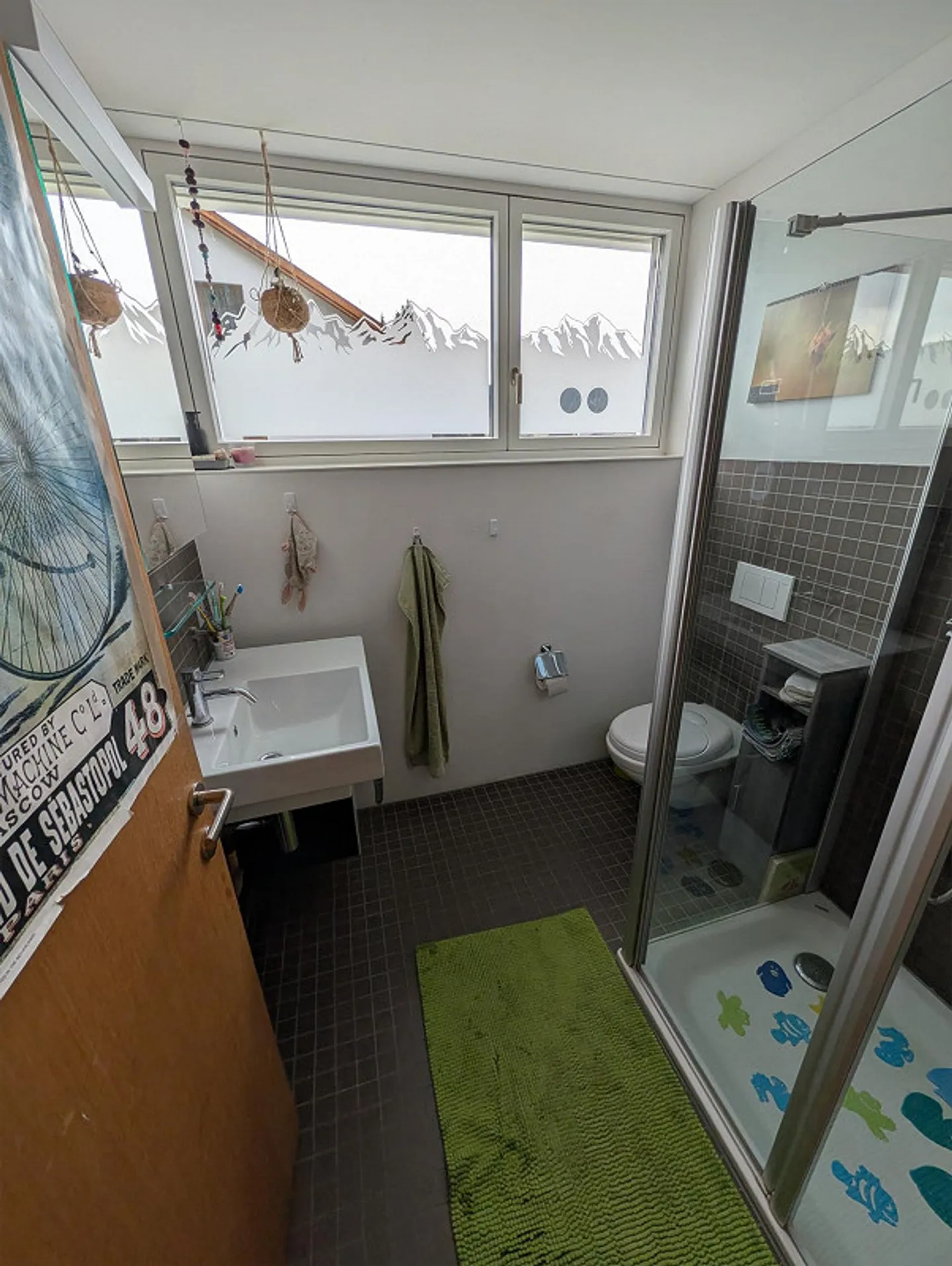 Sunny 4.5-room apartment in Trin Mulin as a primary or secondary residence - Photo 7 of 10