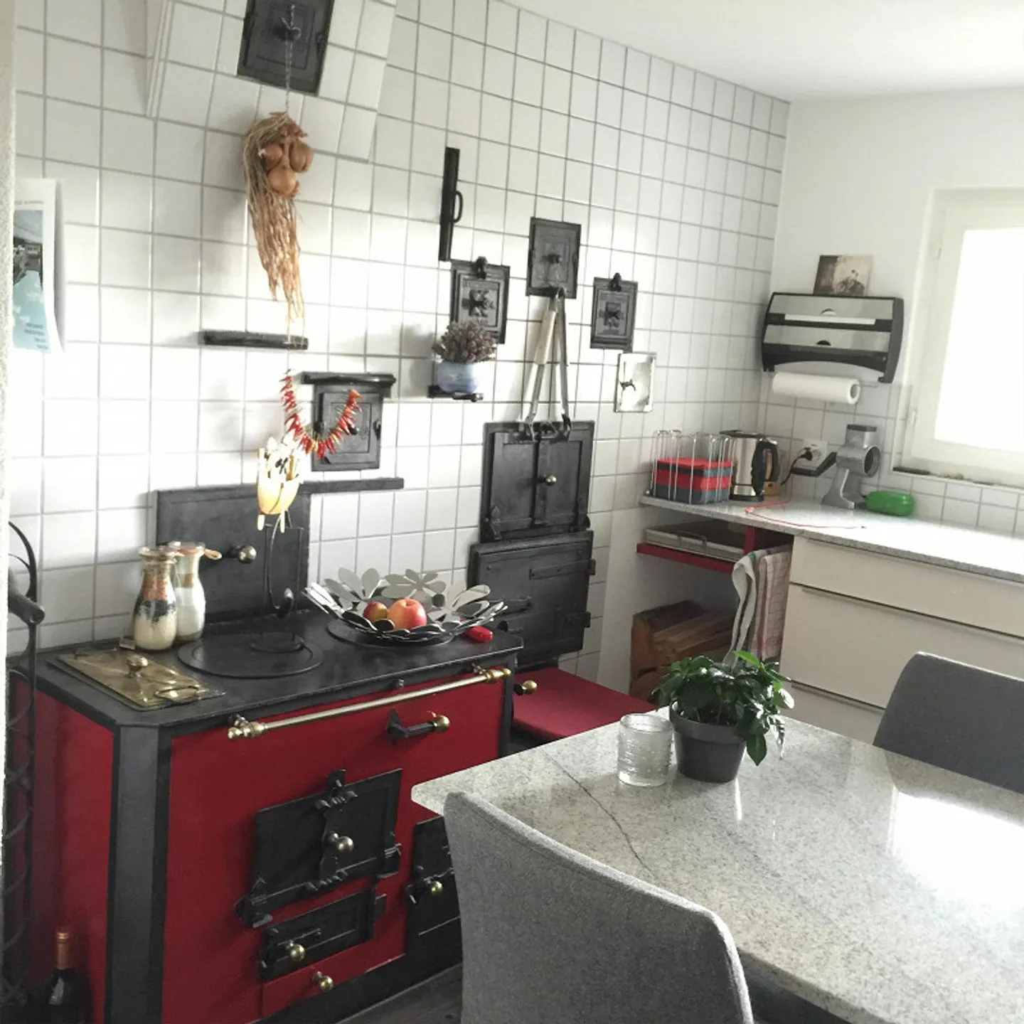 Charming House 3.5 Rooms with Garden - Photo 3 of 27