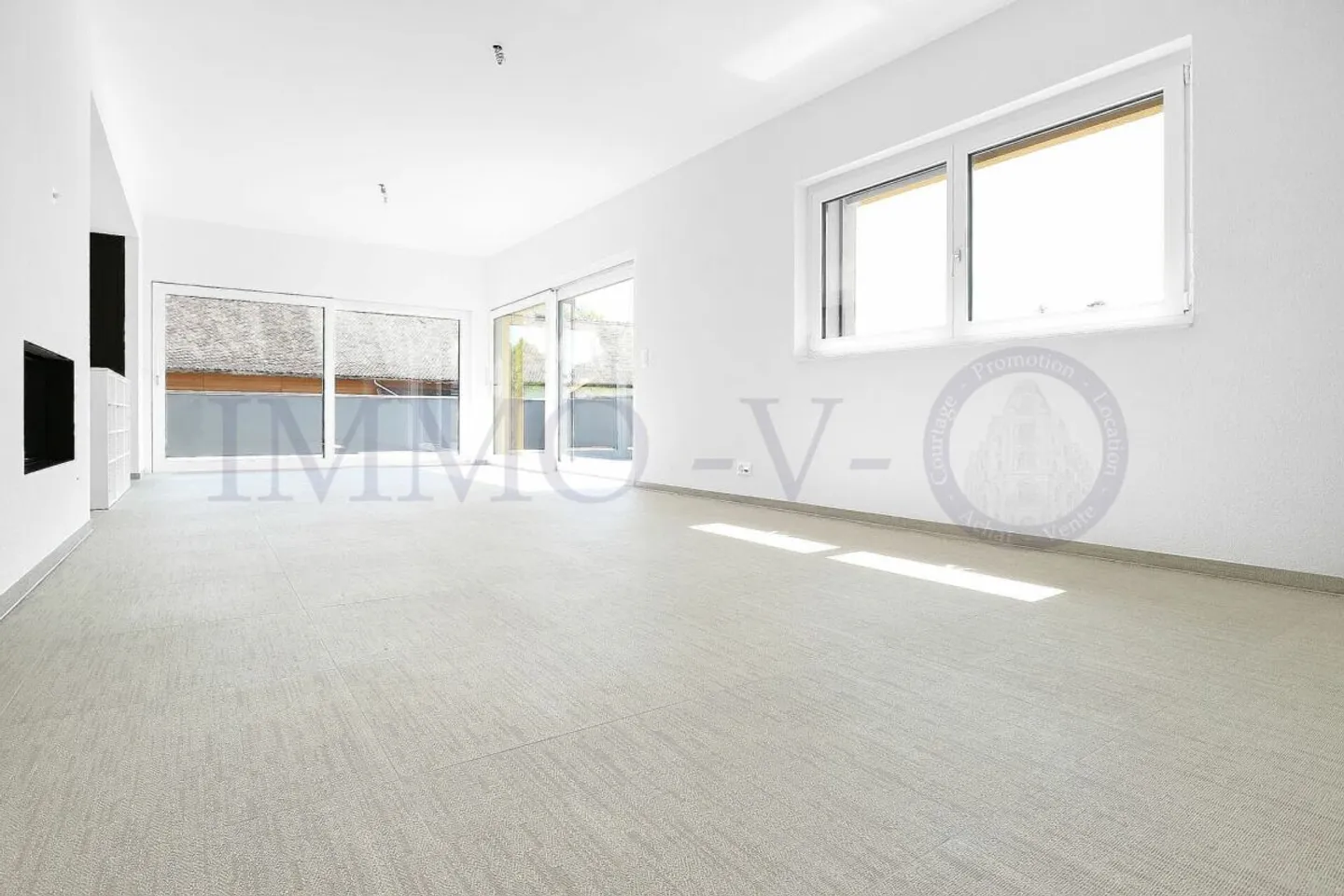 Luxury Attique with Large Terrace - Photo 3 of 10