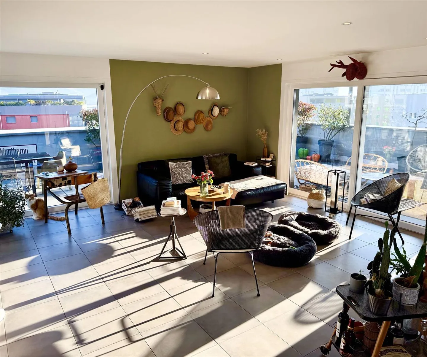 Penthouse 5.5 pièces - Terrasse panoramique de 106 m2 - Photo 3 sur 6