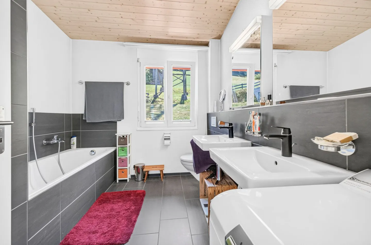 Living above Lake Walen - Sunny 3½-room penthouse with panoramic views - Photo 9 of 16