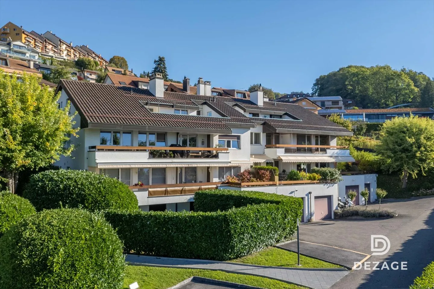Appartamento spazioso in un ambiente verde con vista lago impareggiabile e grande balcone! - Foto 1 di 13