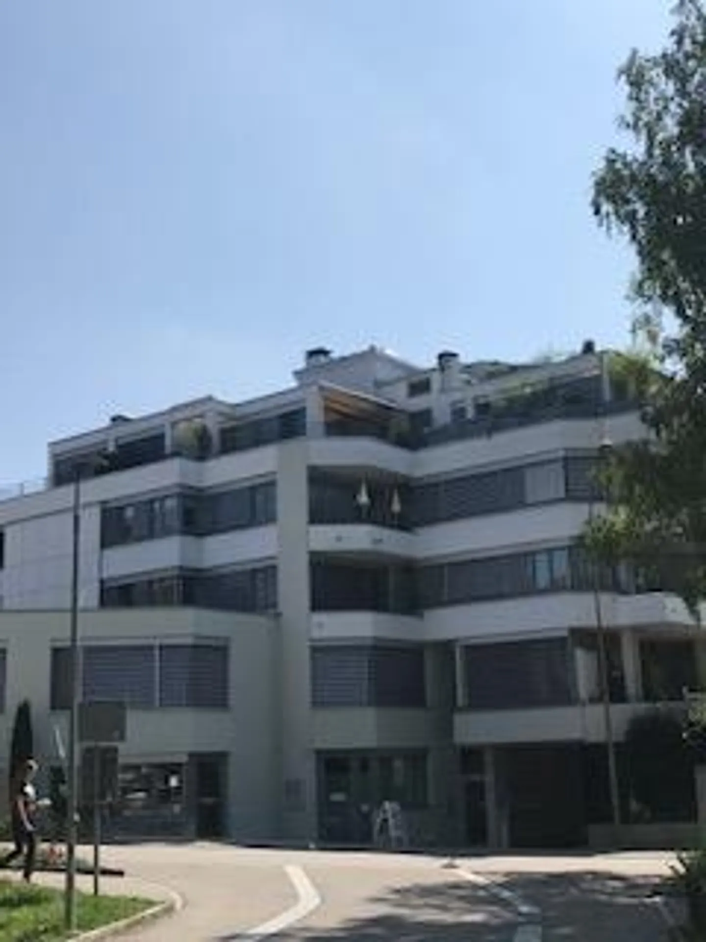 À louer; place de parking XXL - Photo 1 sur 1