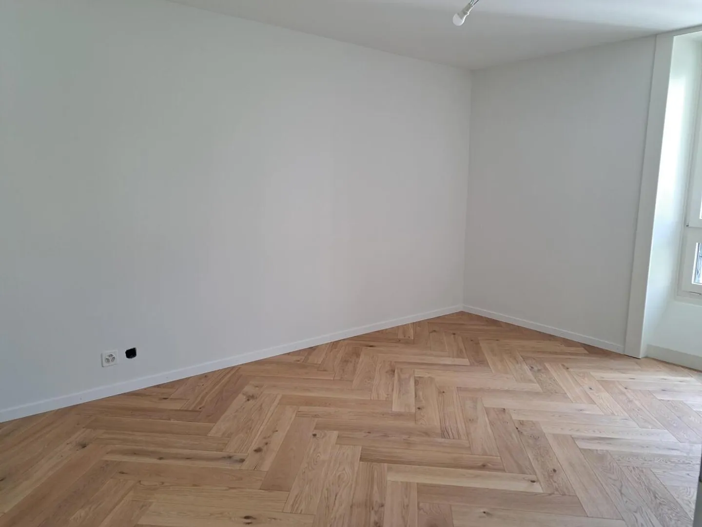 Duplex rénové 4,5 pièces centre-ville 115 m2 avec terrasse sur le toit - Photo 4 sur 13