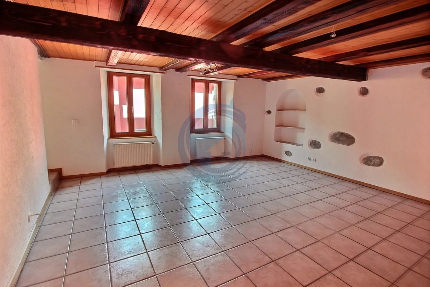 Charming 3.5 Room Apartment with Character - Photo 3 of 10