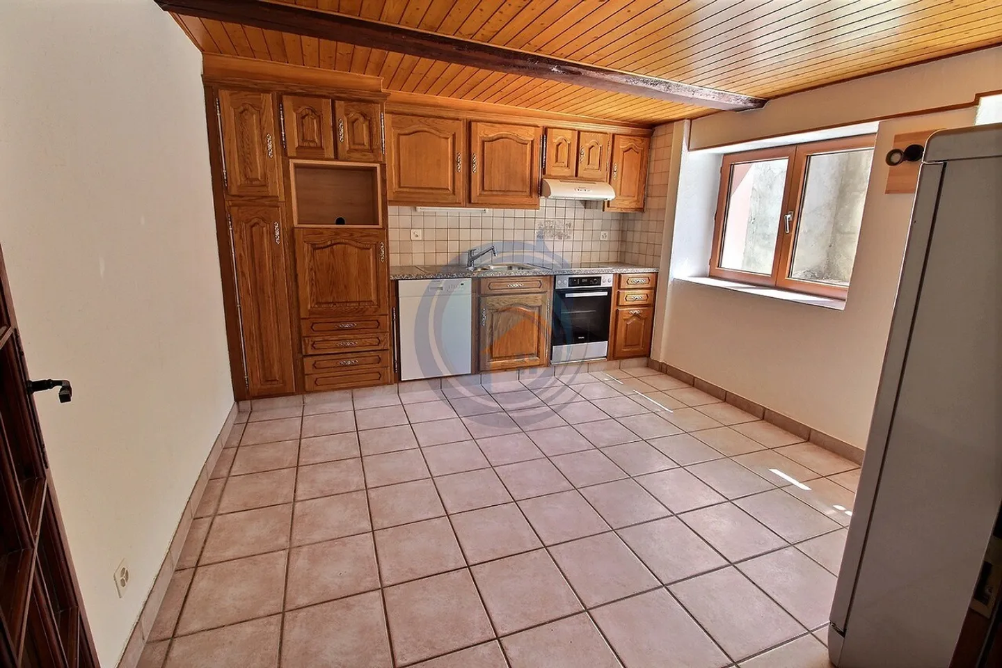 Charming 3.5 Room Apartment with Character - Photo 4 of 10